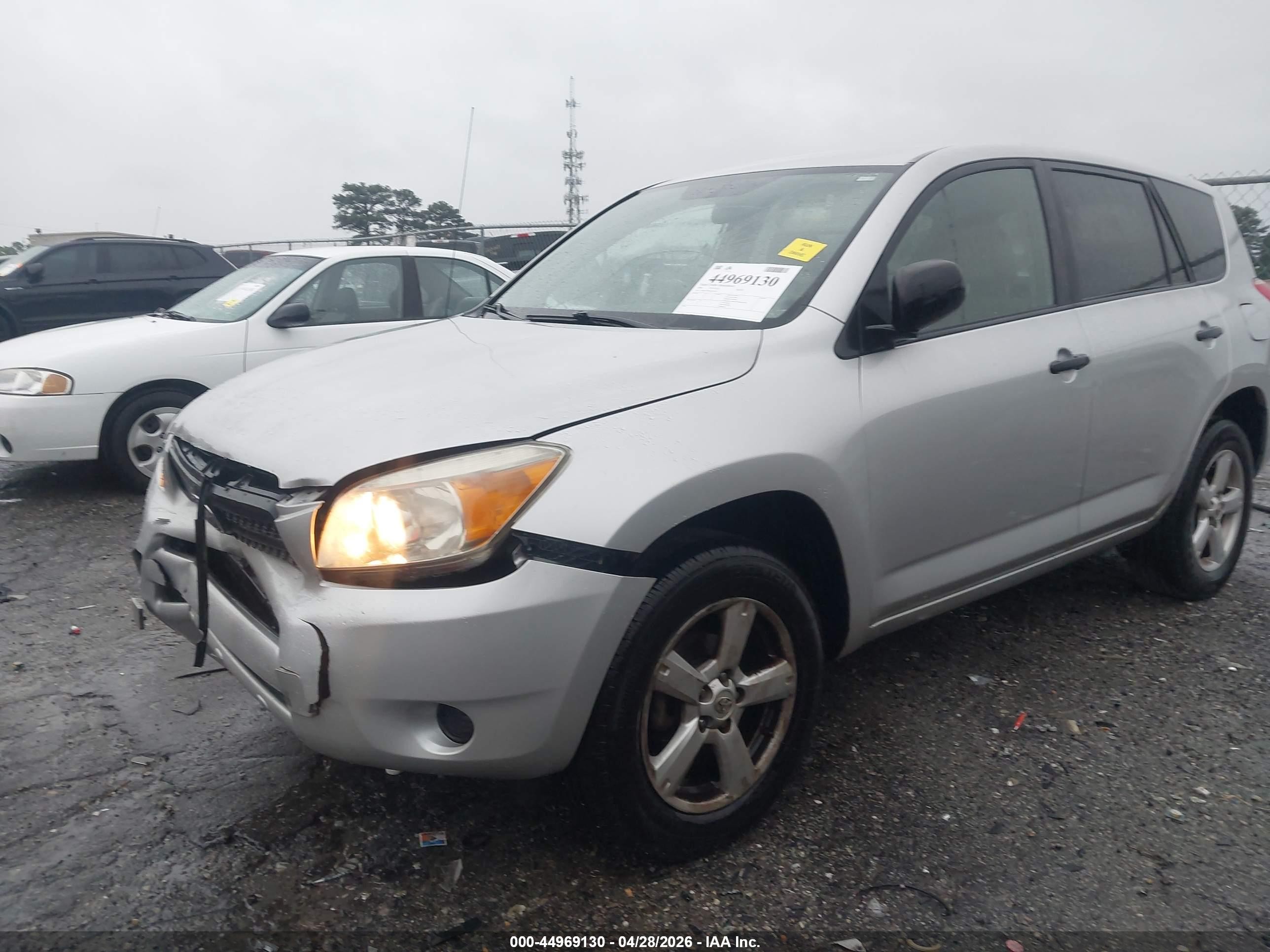 2008 Toyota Rav4   Silver vin: JTMZD33V686059874
