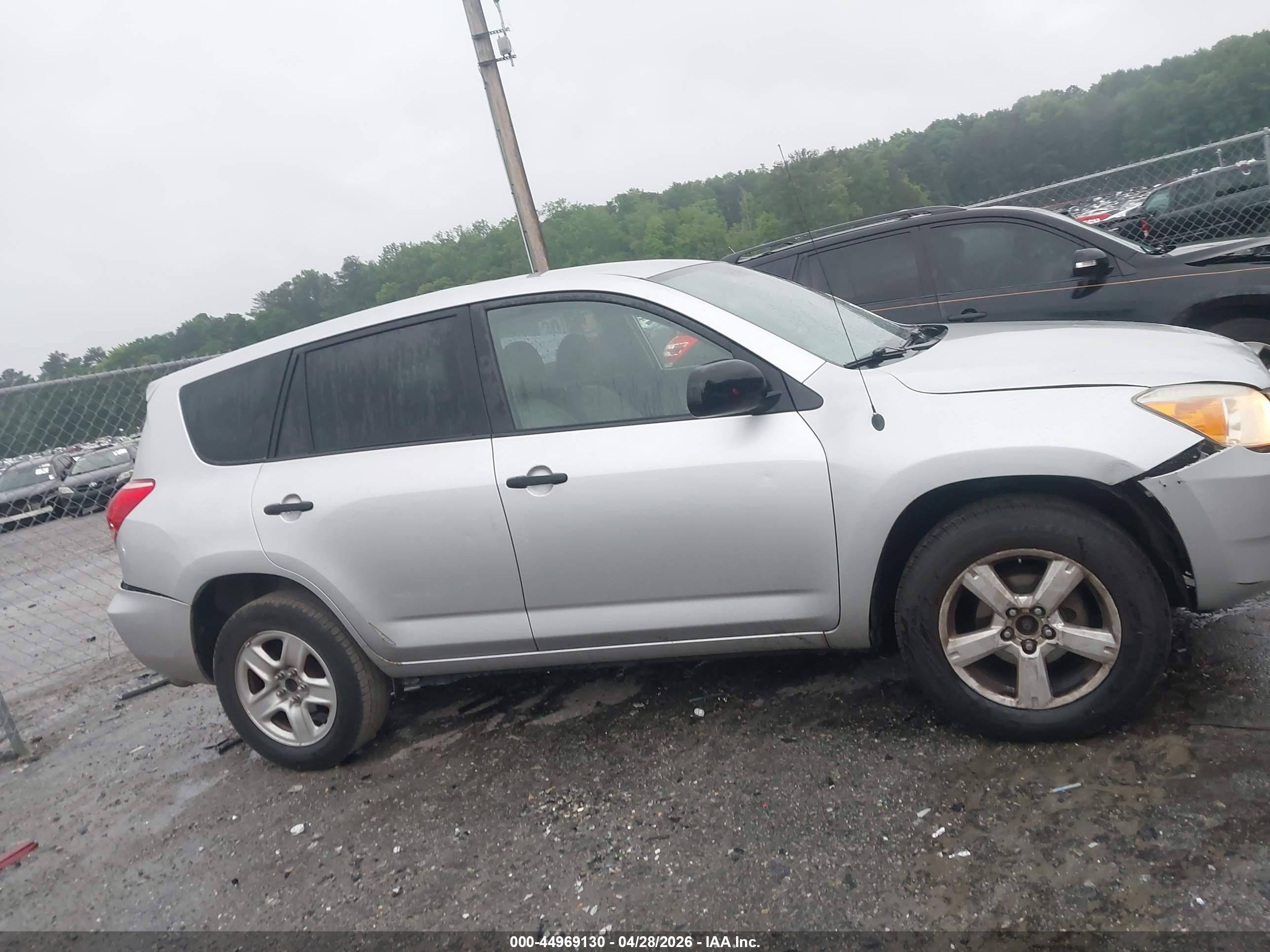 2008 Toyota Rav4   Silver vin: JTMZD33V686059874