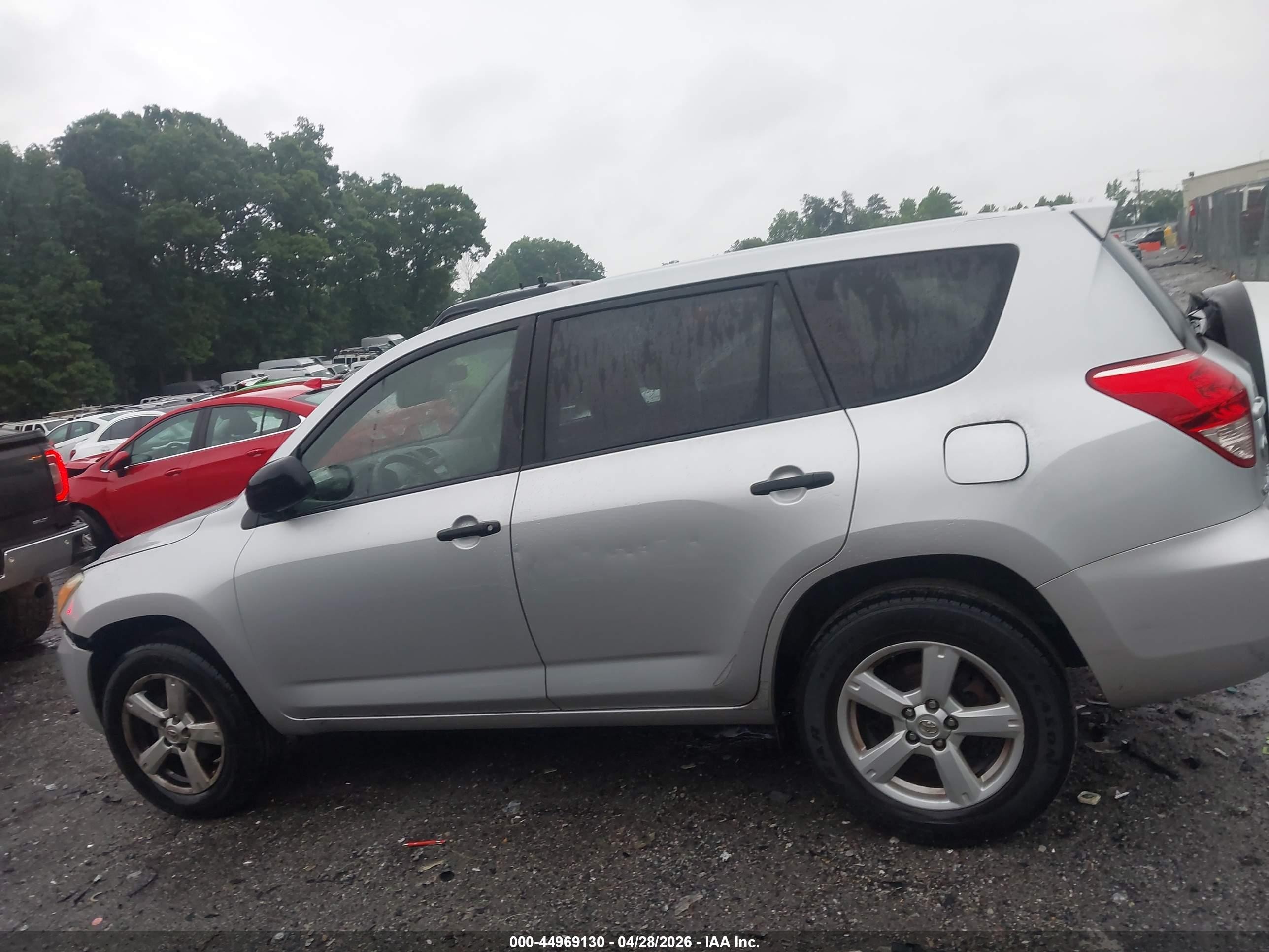 2008 Toyota Rav4   Silver vin: JTMZD33V686059874