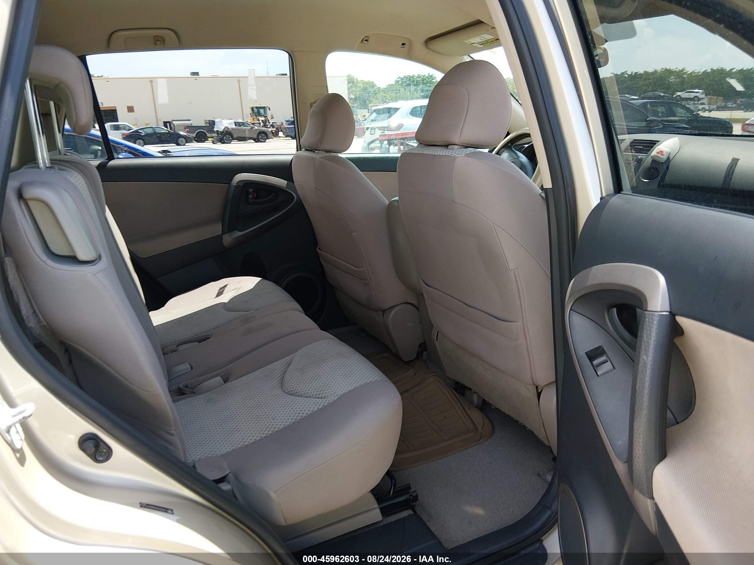 2008 Toyota Rav4   Gold vin: JTMZD33V686076416