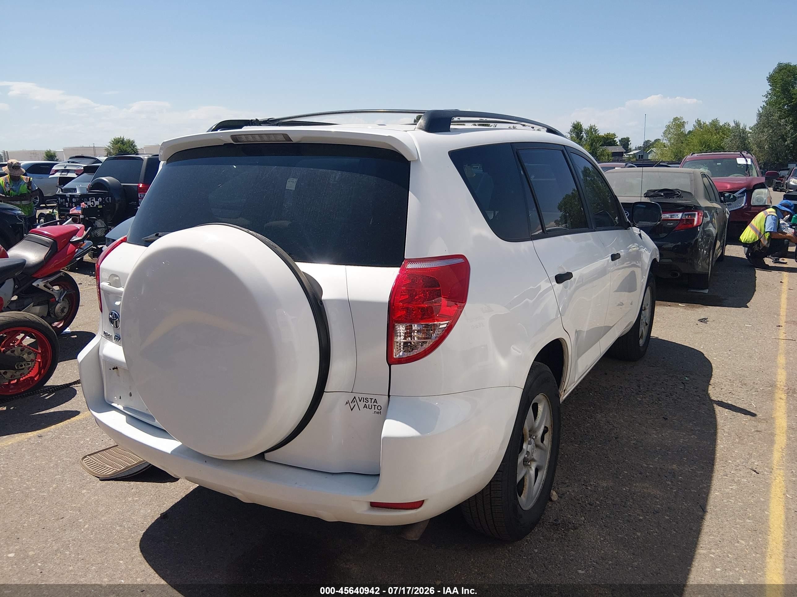 2006 Toyota Rav4 White vin: JTMZD33V765014302