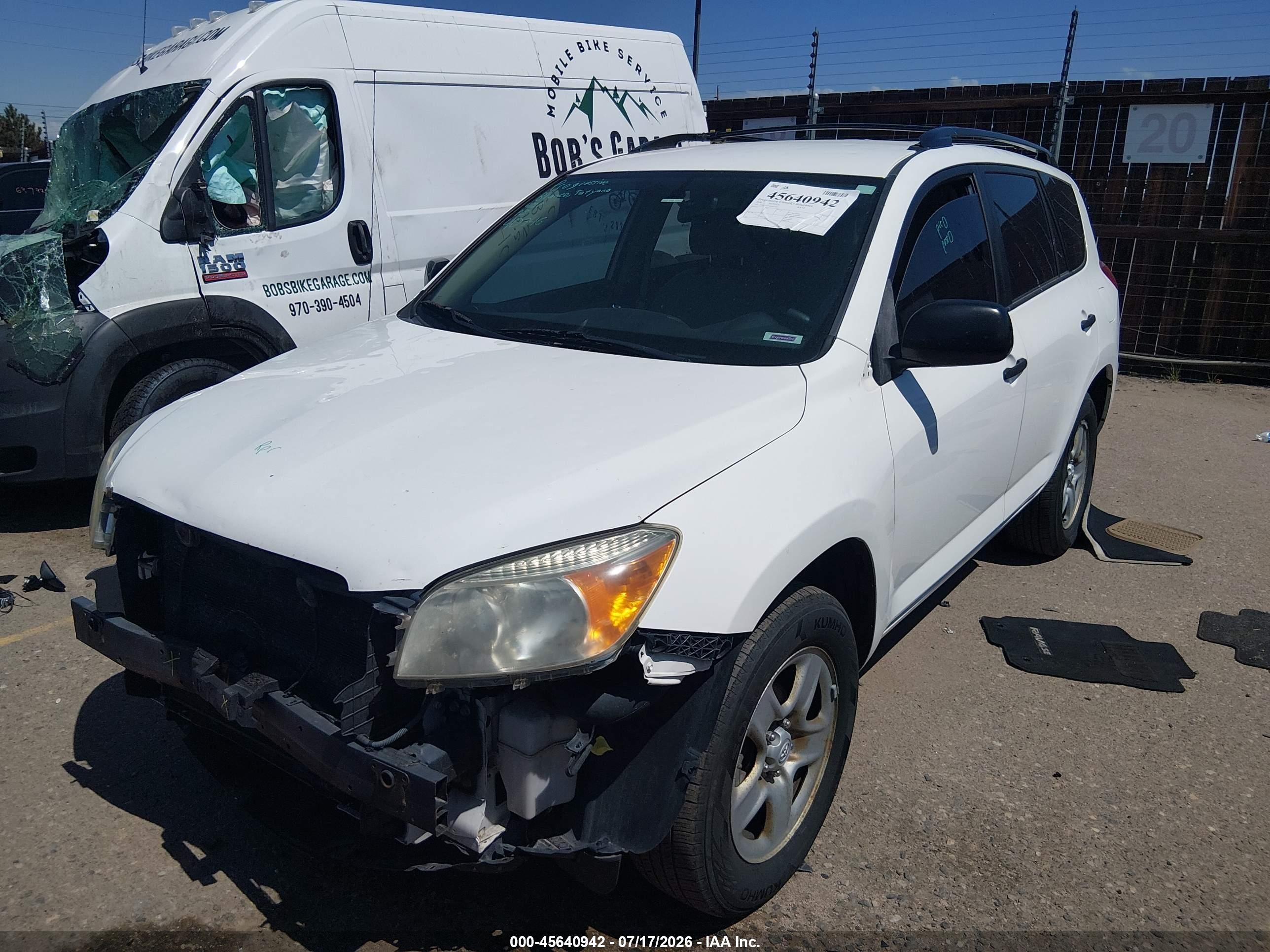 2006 Toyota Rav4 White vin: JTMZD33V765014302