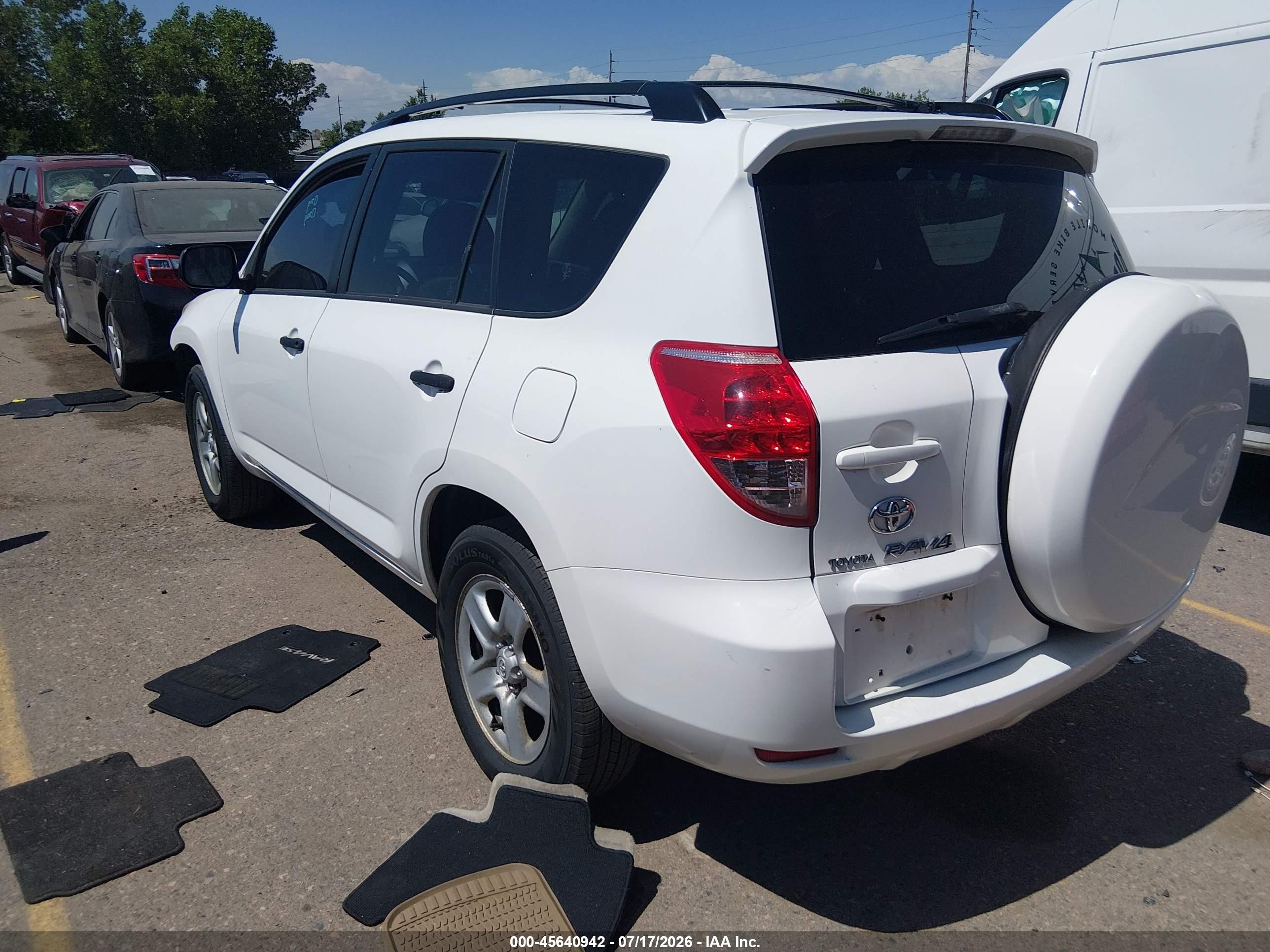 2006 Toyota Rav4 White vin: JTMZD33V765014302