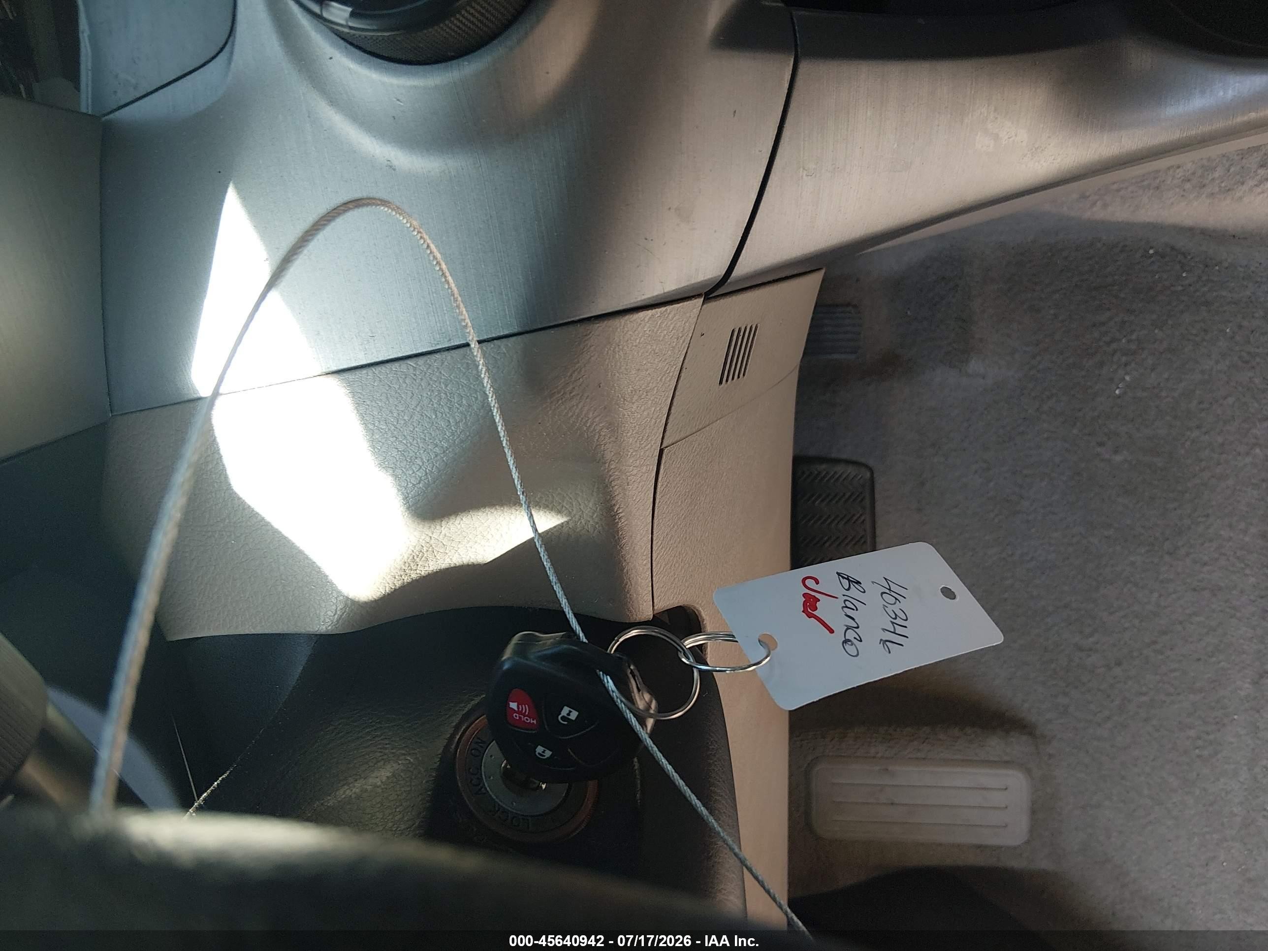 2006 Toyota Rav4 White vin: JTMZD33V765014302