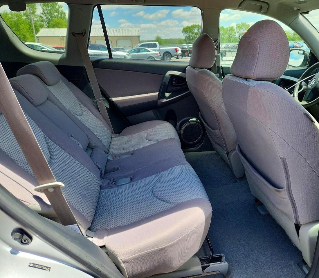 2007 Toyota Rav4 Base Silver vin: JTMZD33V775066353