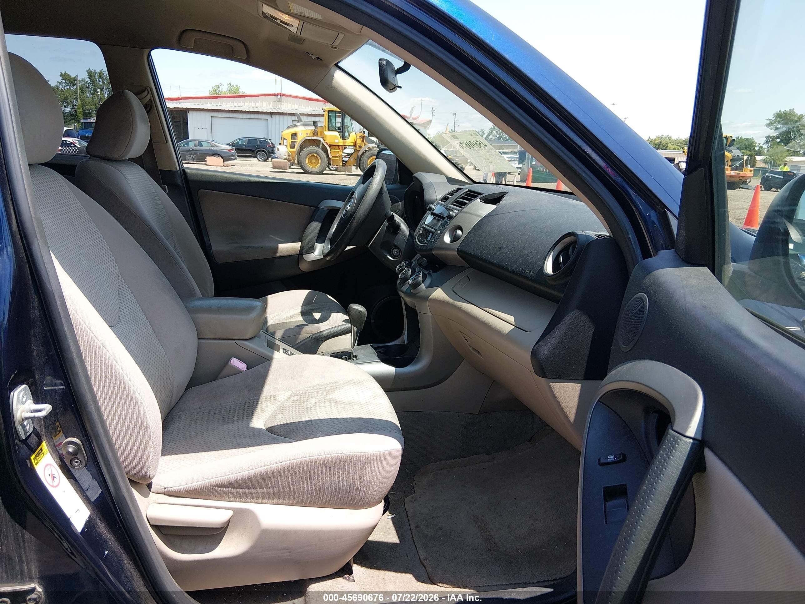 2007 Toyota Rav4   Синий vin: JTMZD33V776051846