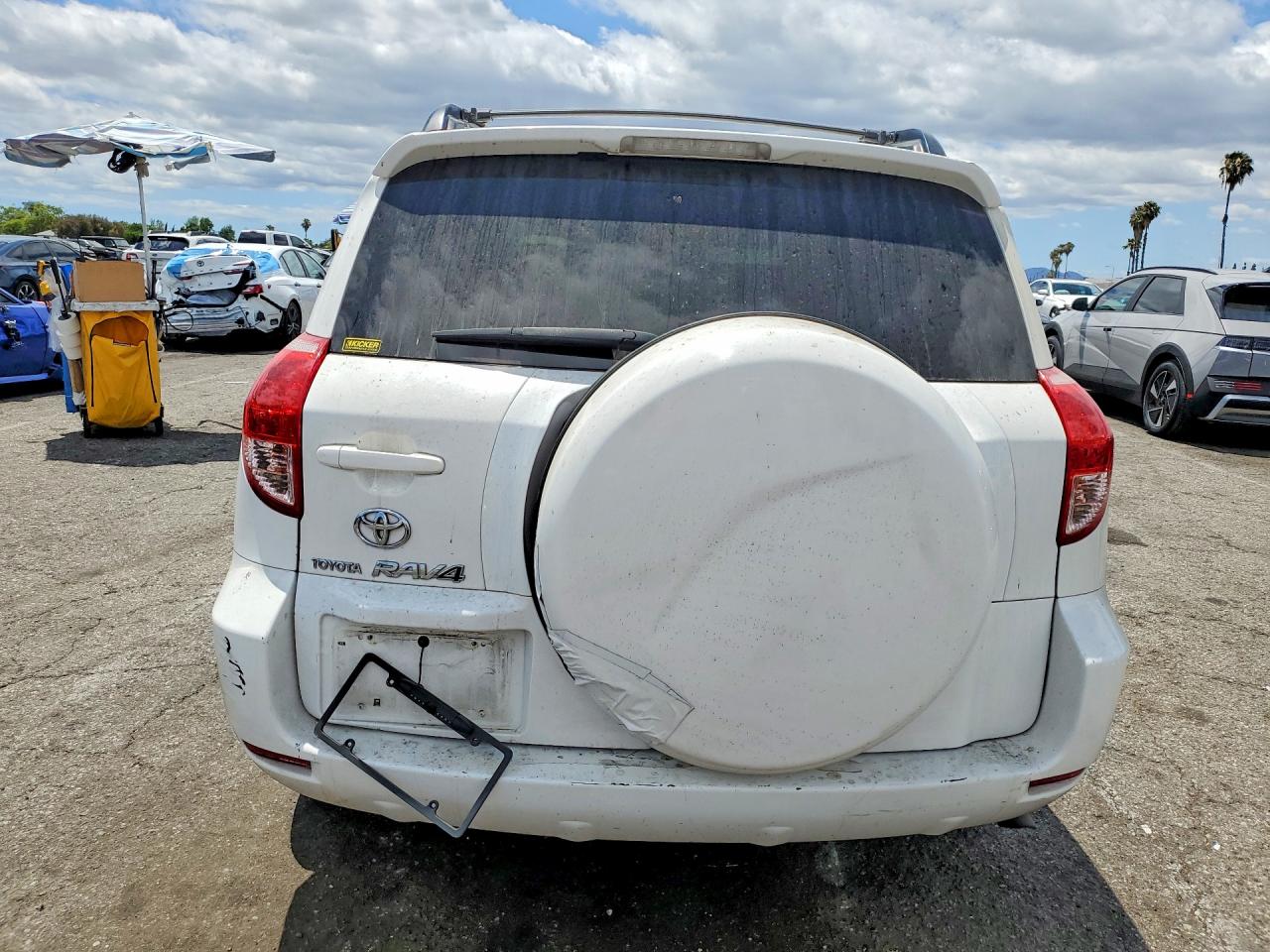 2008 Toyota Rav4 Base White vin: JTMZD33V785078410
