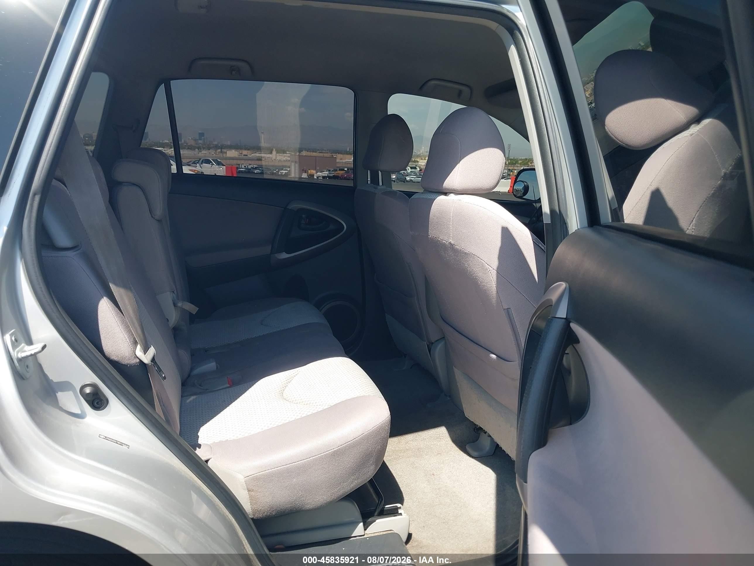 2008 Toyota Rav4   Silver vin: JTMZD33V785106545