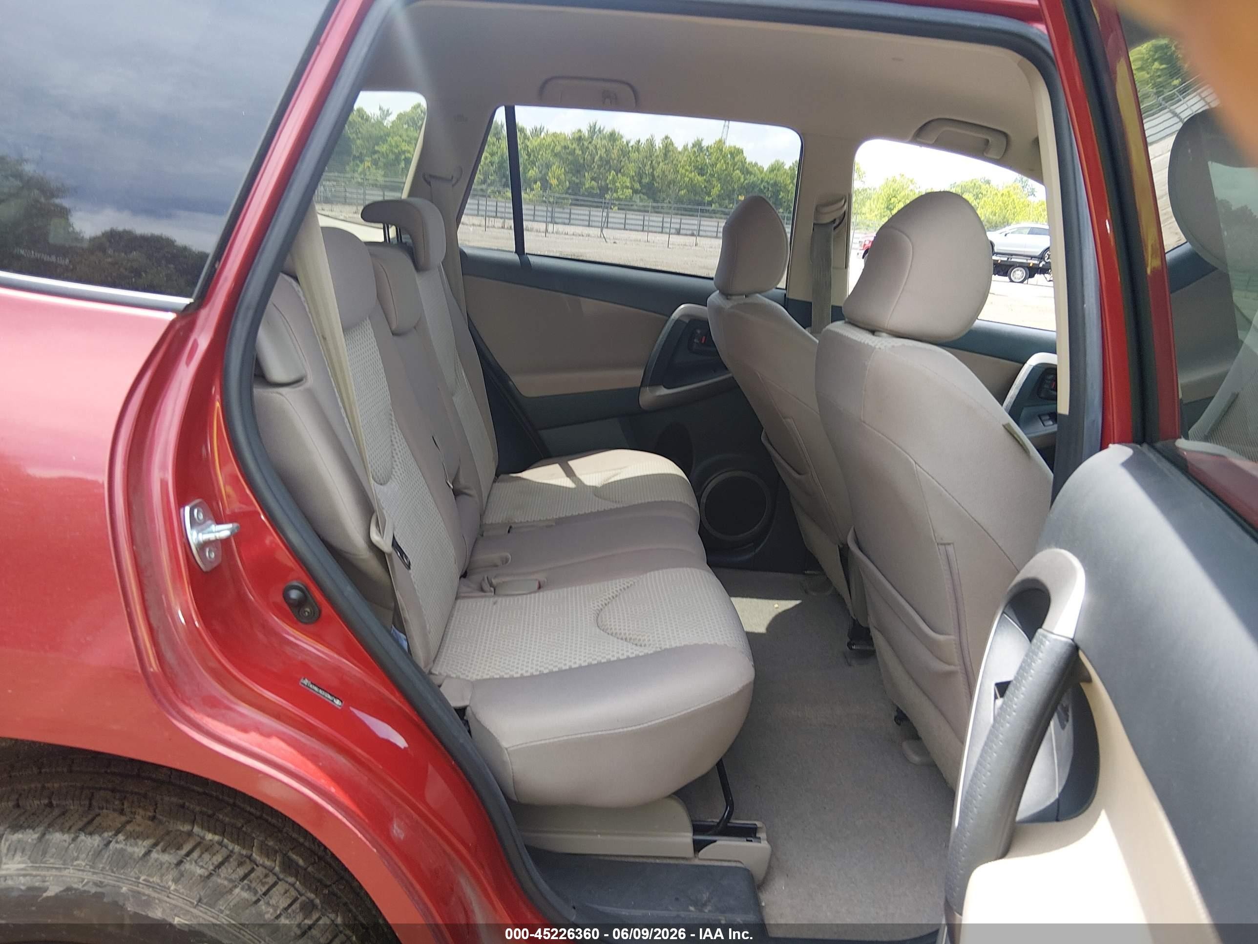 2008 Toyota Rav4 Red vin: JTMZD33V786061360