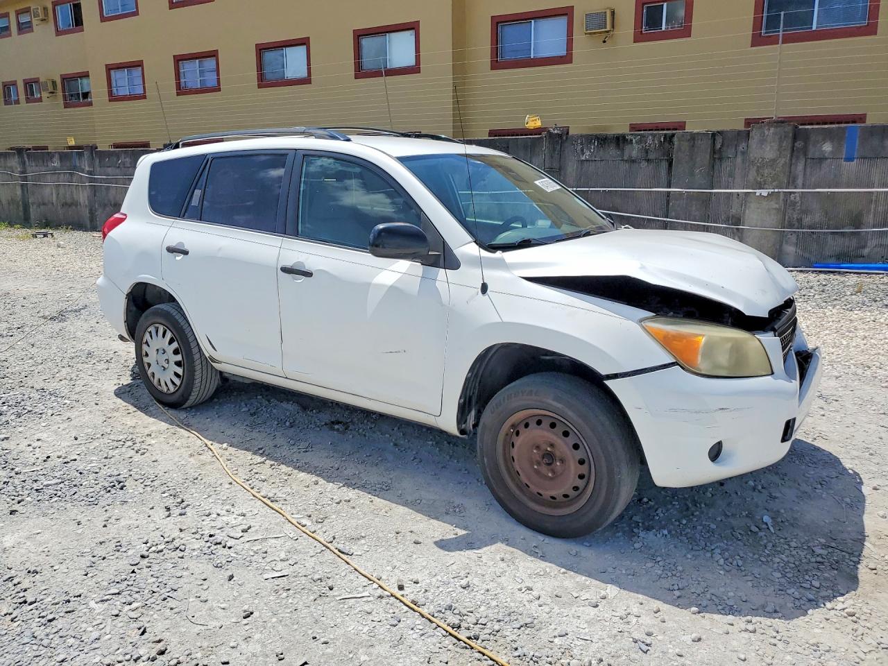 2006 Toyota Rav4 Base Белый vin: JTMZD33V866016456