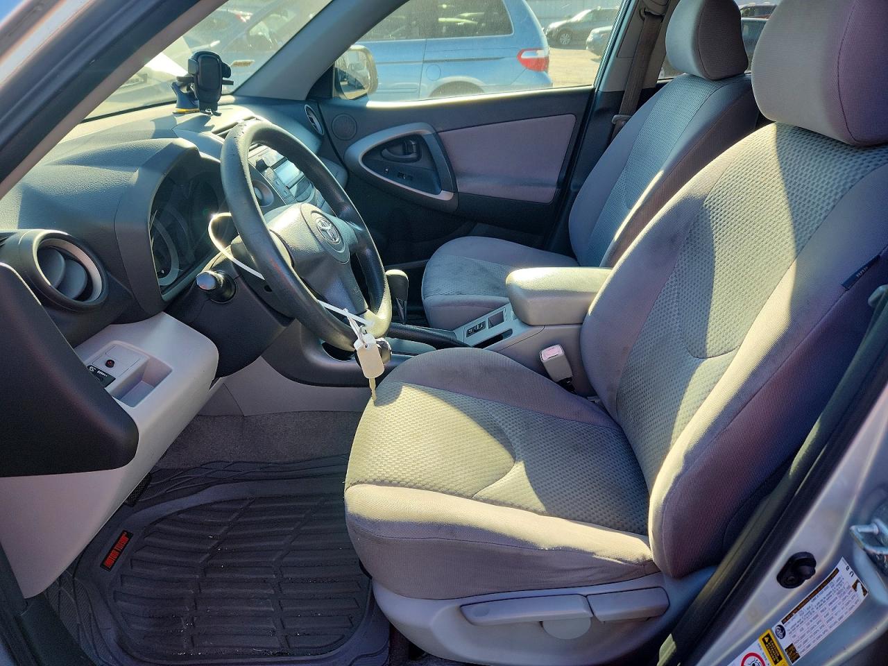 2007 Toyota Rav4 Base Серебряный vin: JTMZD33V875052395