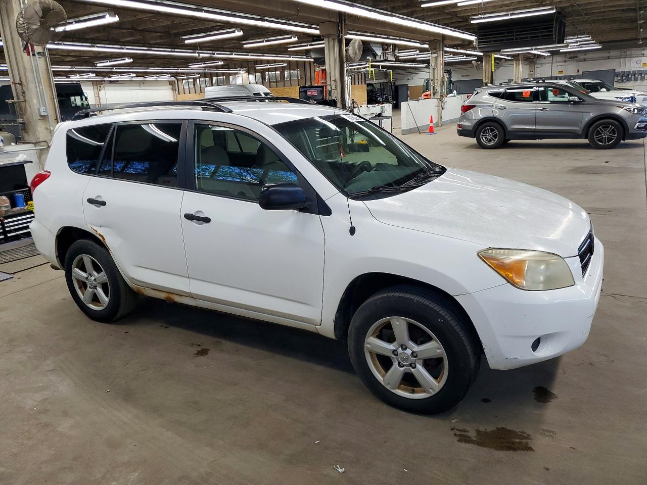 2007 Toyota Rav4 Base White vin: JTMZD33V876036353