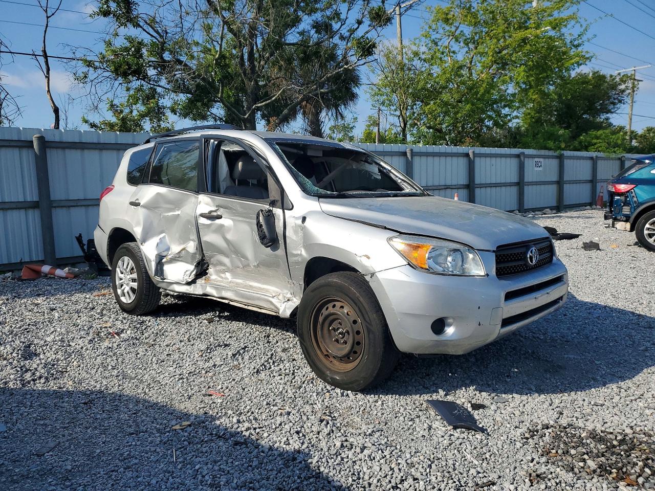 2008 Toyota Rav4 Base Silver vin: JTMZD33V885083048