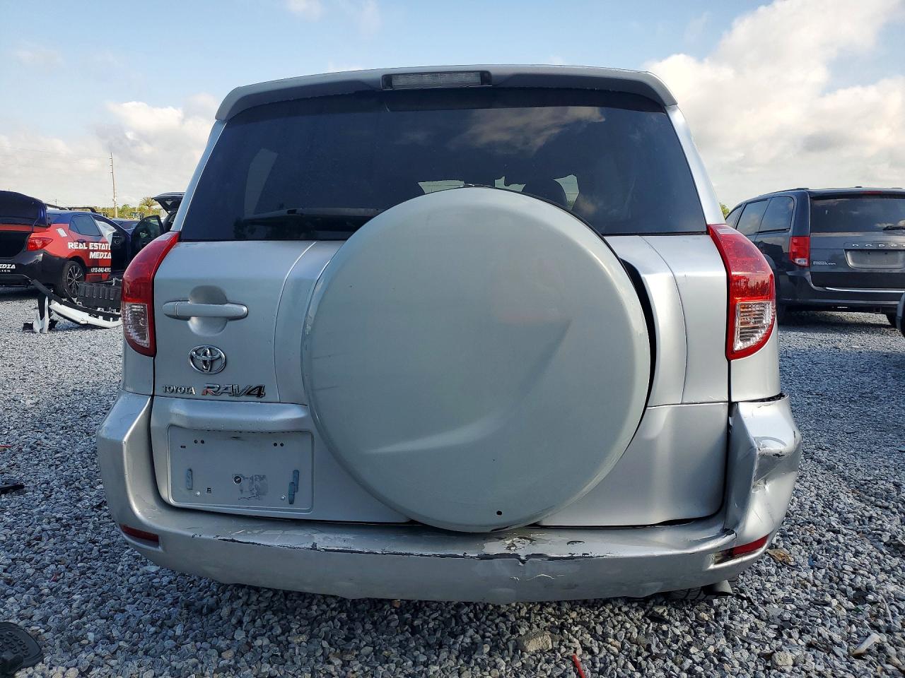 2008 Toyota Rav4 Base Silver vin: JTMZD33V885083048