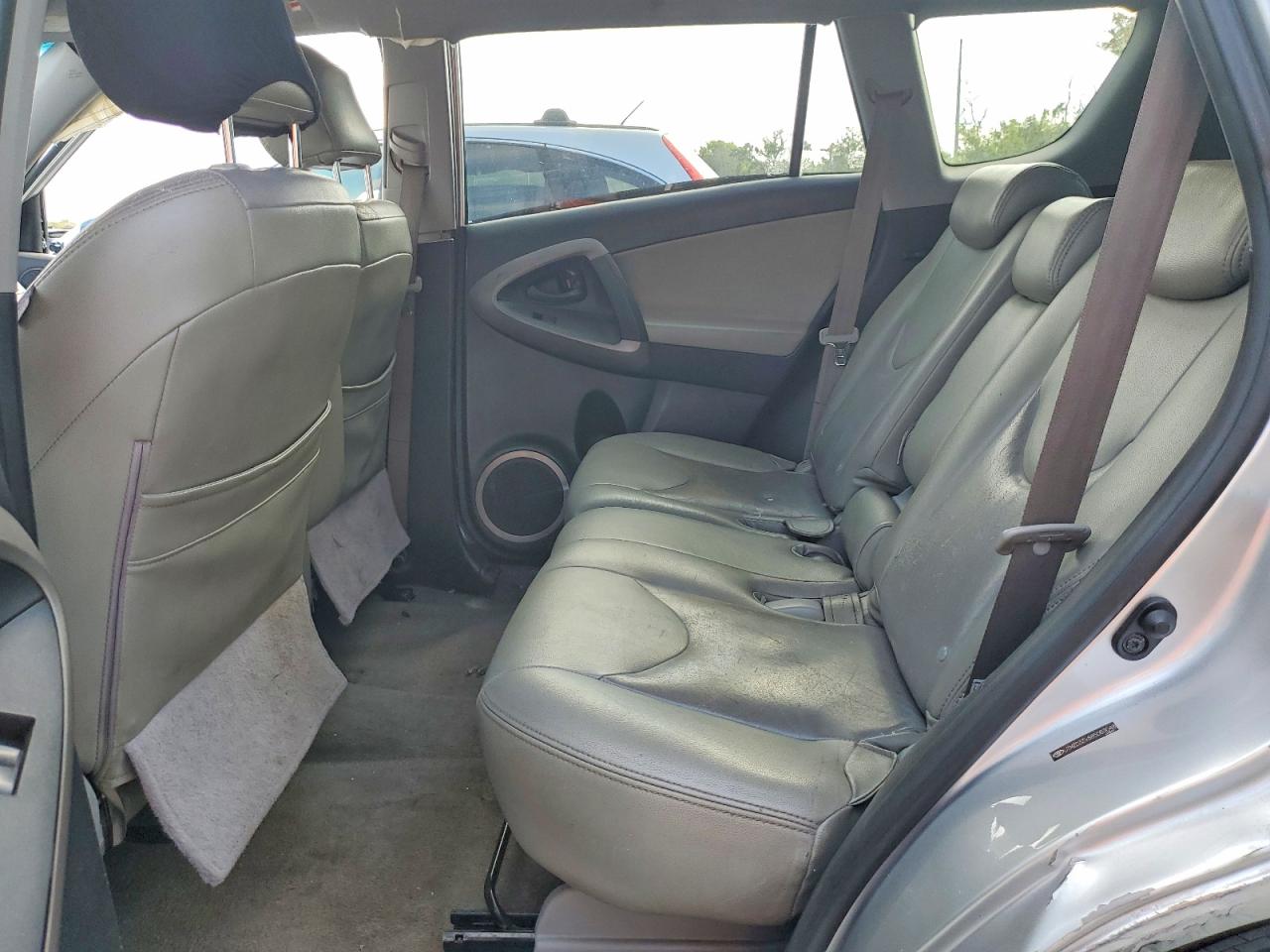 2008 Toyota Rav4 Base Silver vin: JTMZD33V885083048