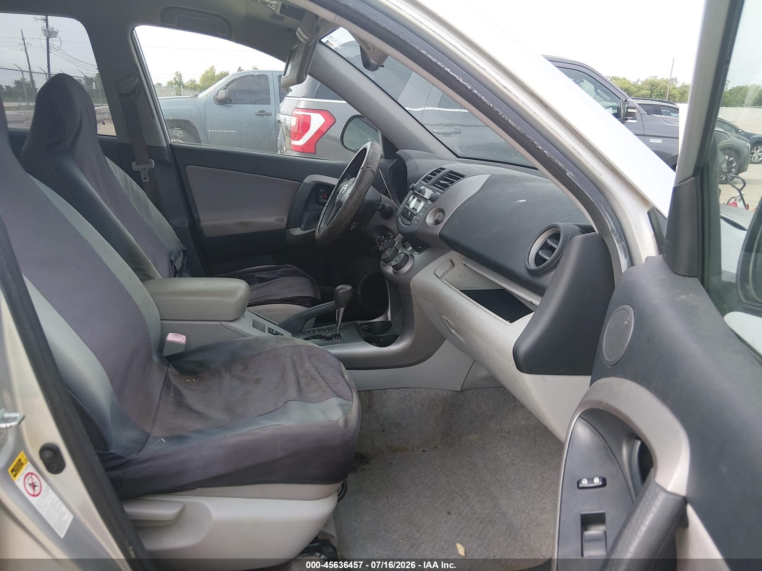 2008 Toyota Rav4   Silver vin: JTMZD33V885105257