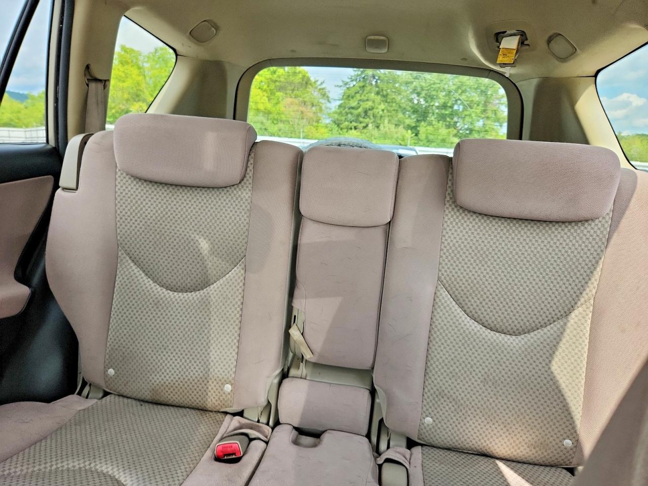 2008 Toyota Rav4 Base Золотой vin: JTMZD33V885111656