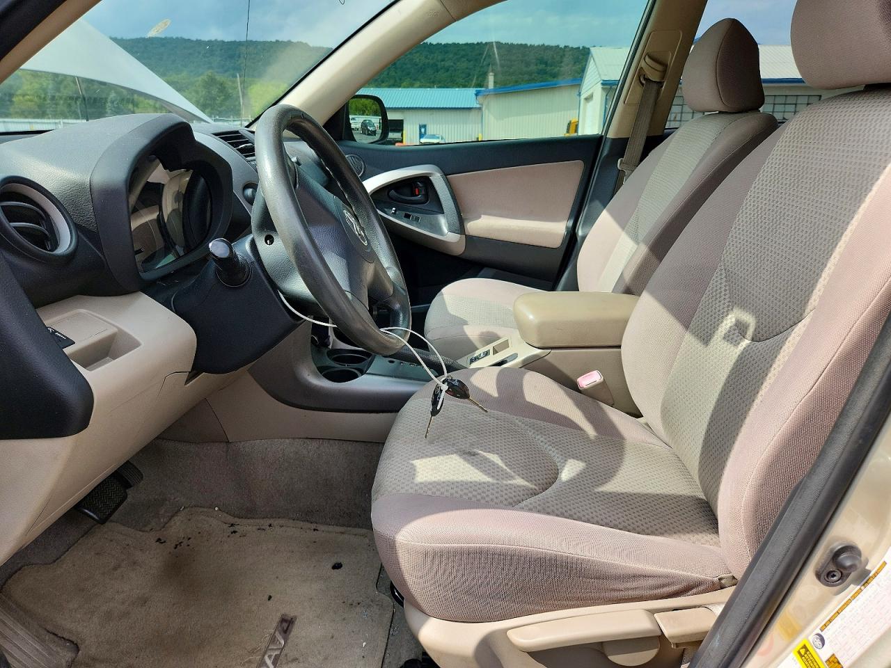 2008 Toyota Rav4 Base Золотой vin: JTMZD33V885111656