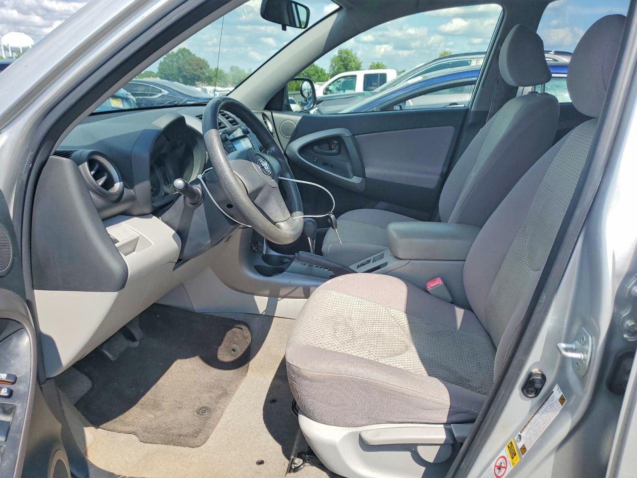 2008 Toyota Rav4 Base Silver vin: JTMZD33V886057270