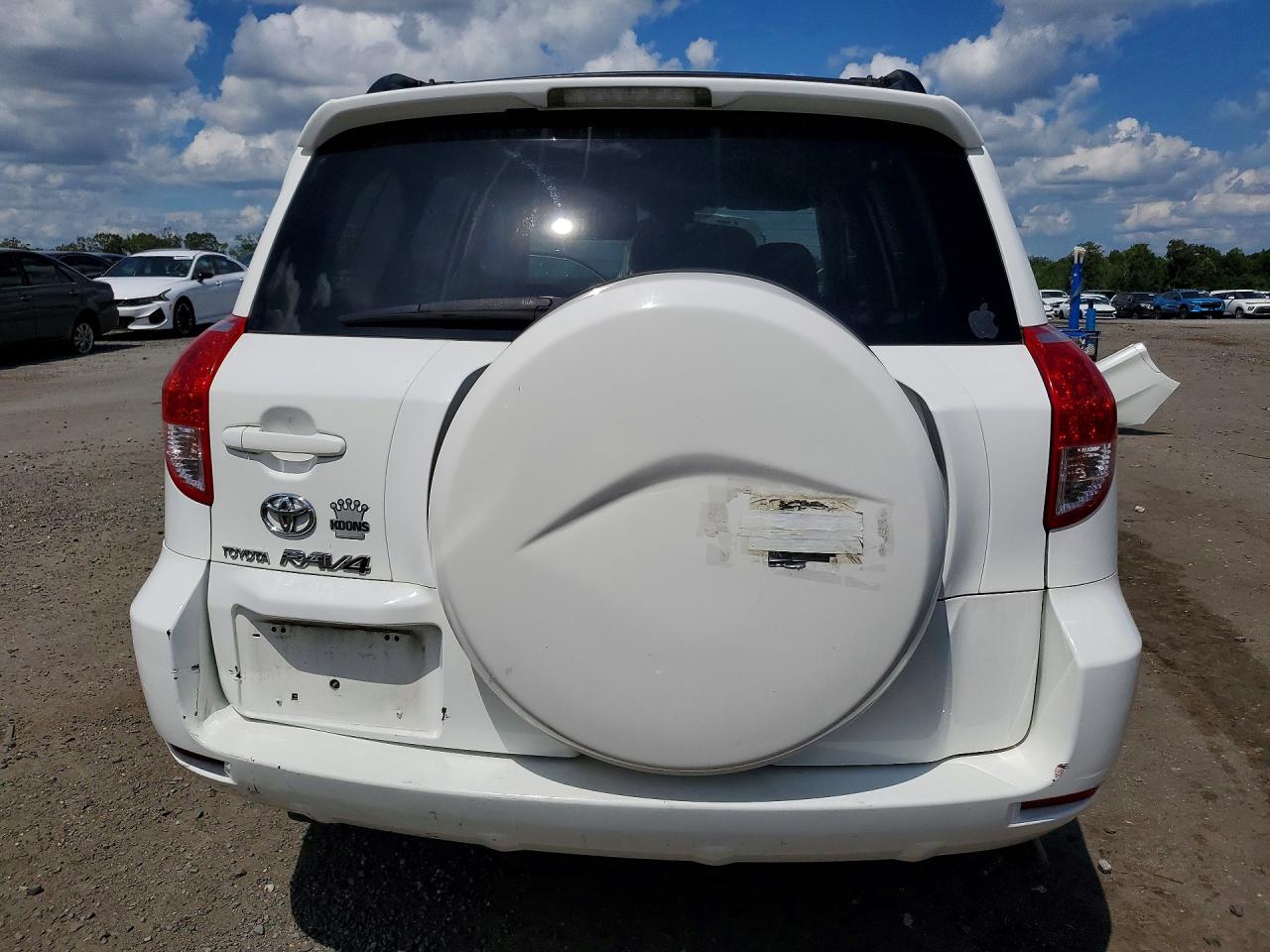 2006 Toyota Rav4 Base White vin: JTMZD33V965005746
