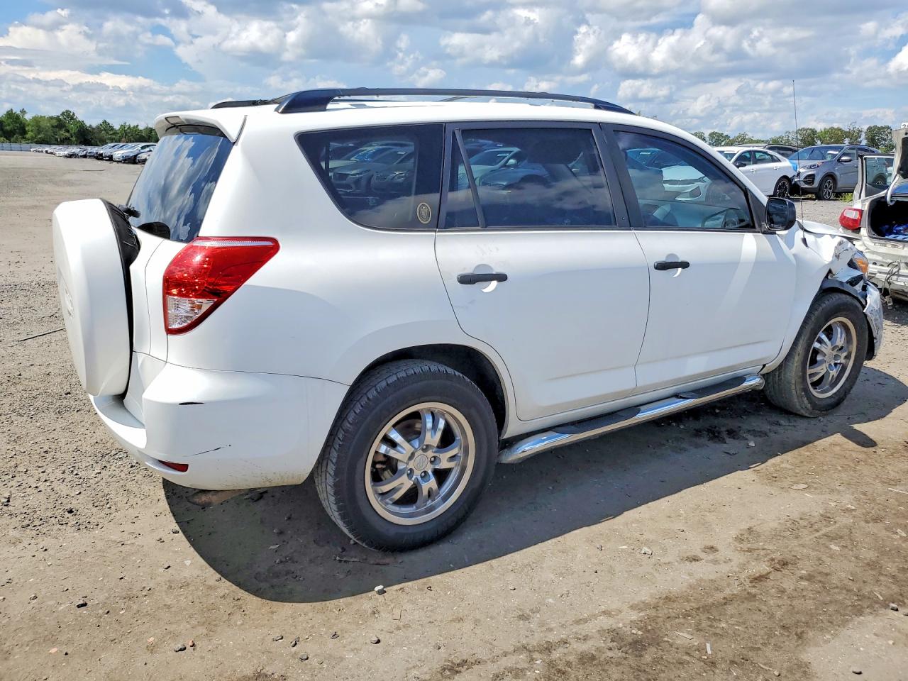 2006 Toyota Rav4 Base White vin: JTMZD33V965005746