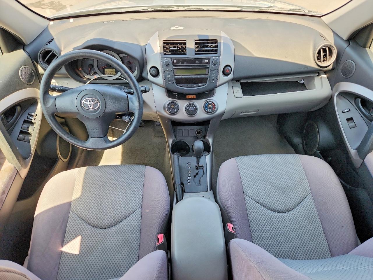 2007 Toyota Rav4 Base Silver vin: JTMZD33V975062269