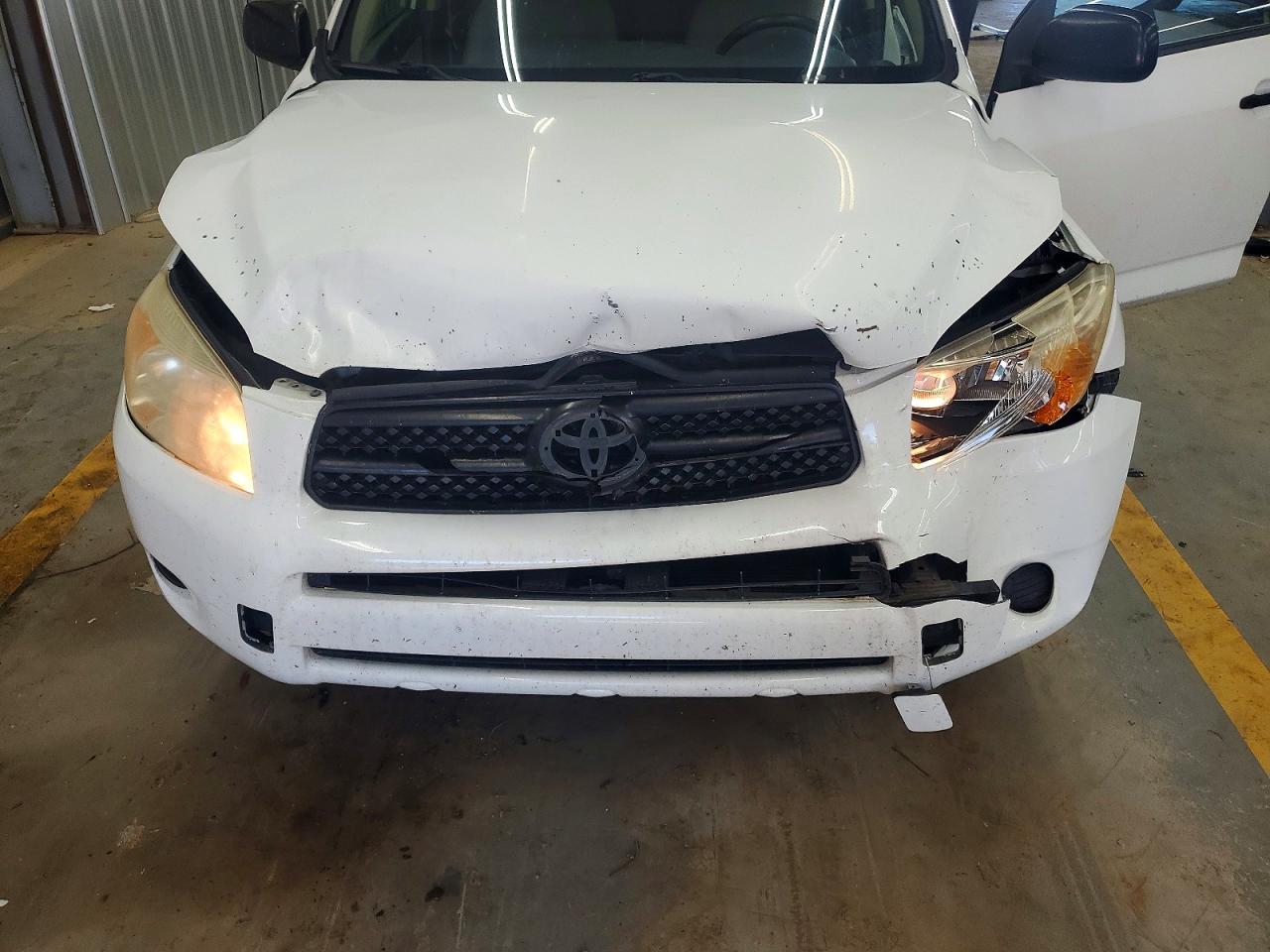 2007 Toyota Rav4 Base Белый vin: JTMZD33V976021232