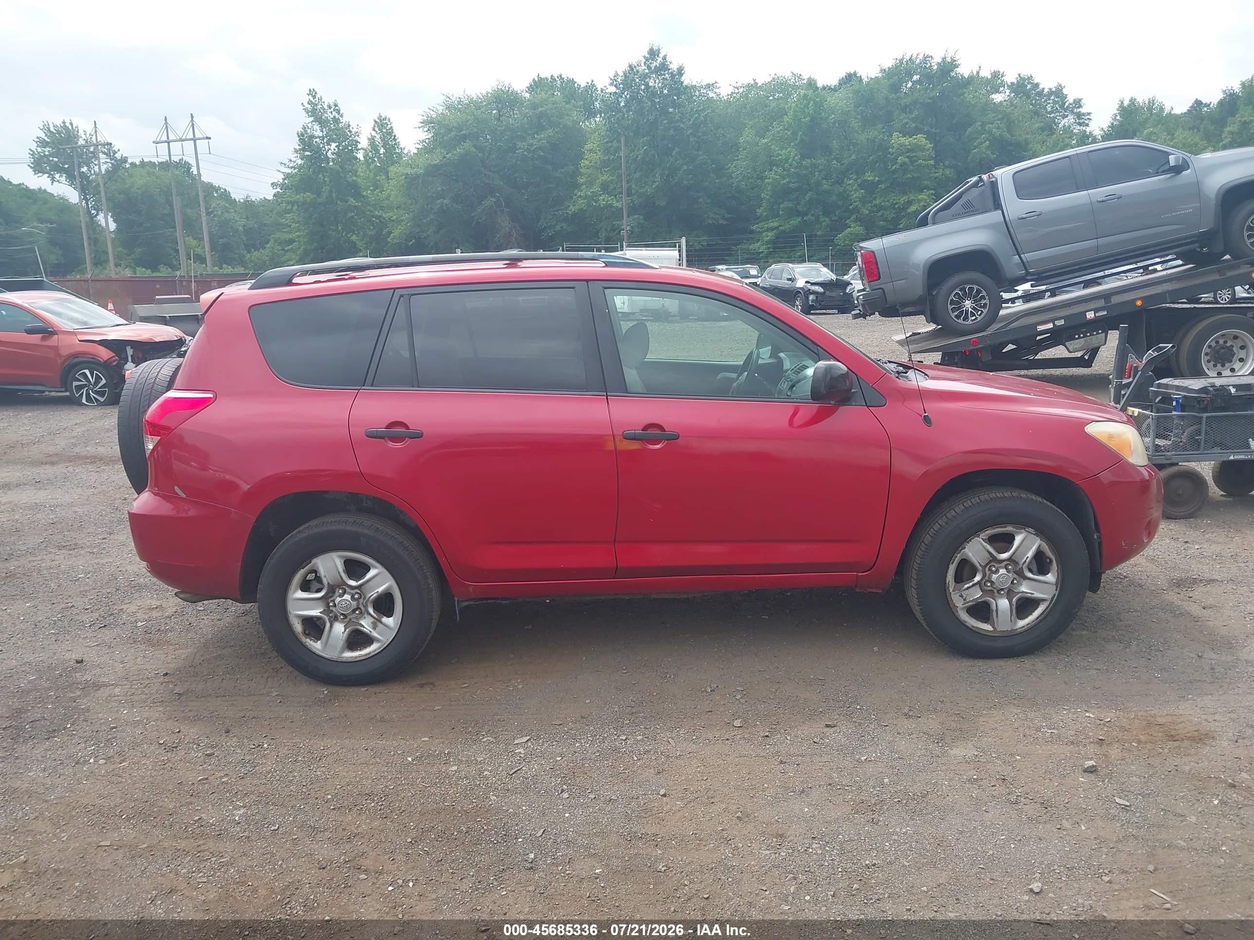 2007 Toyota Rav4   Red vin: JTMZD33V976024390