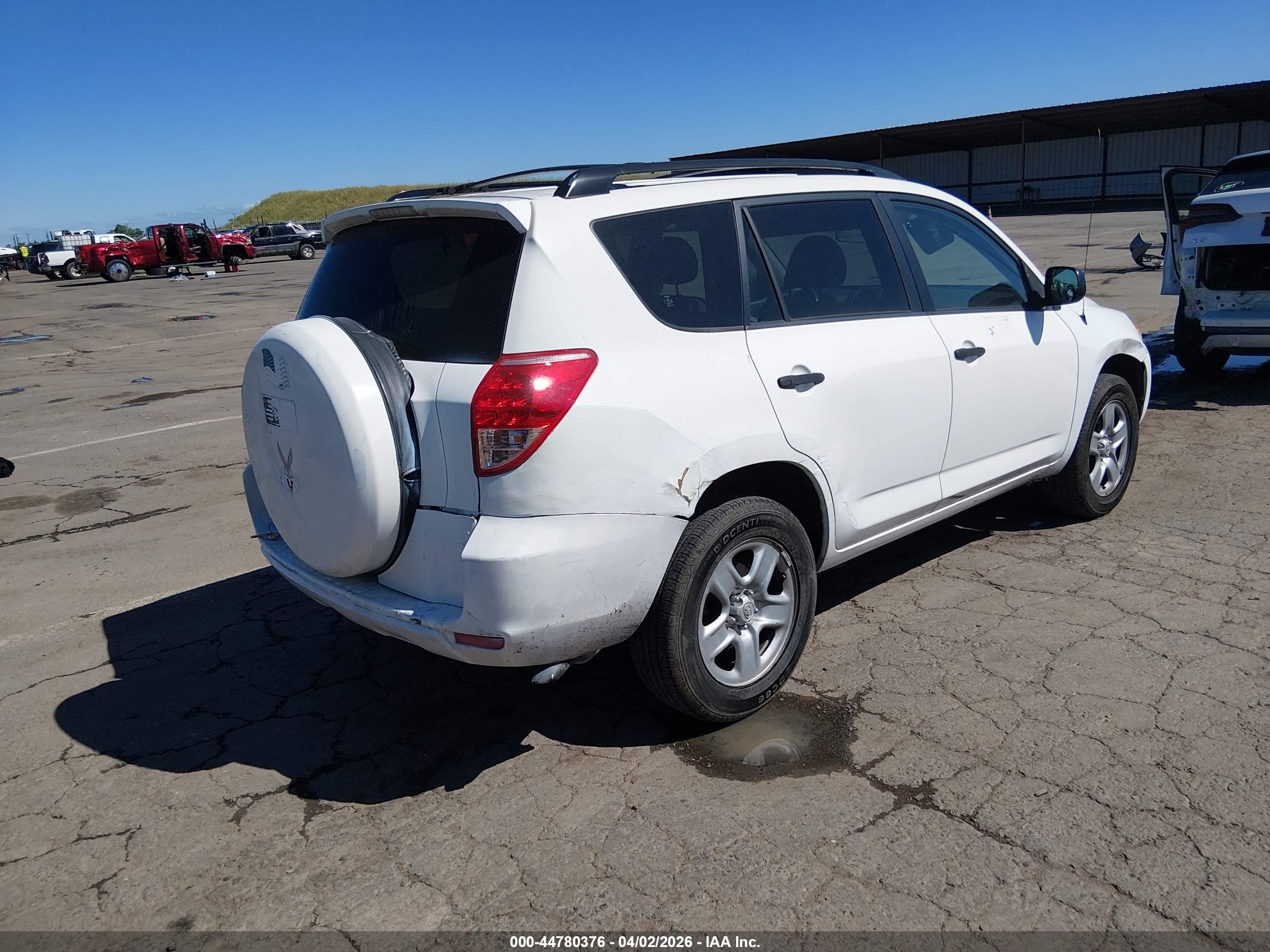 2008 Toyota Rav4   White vin: JTMZD33V985088582