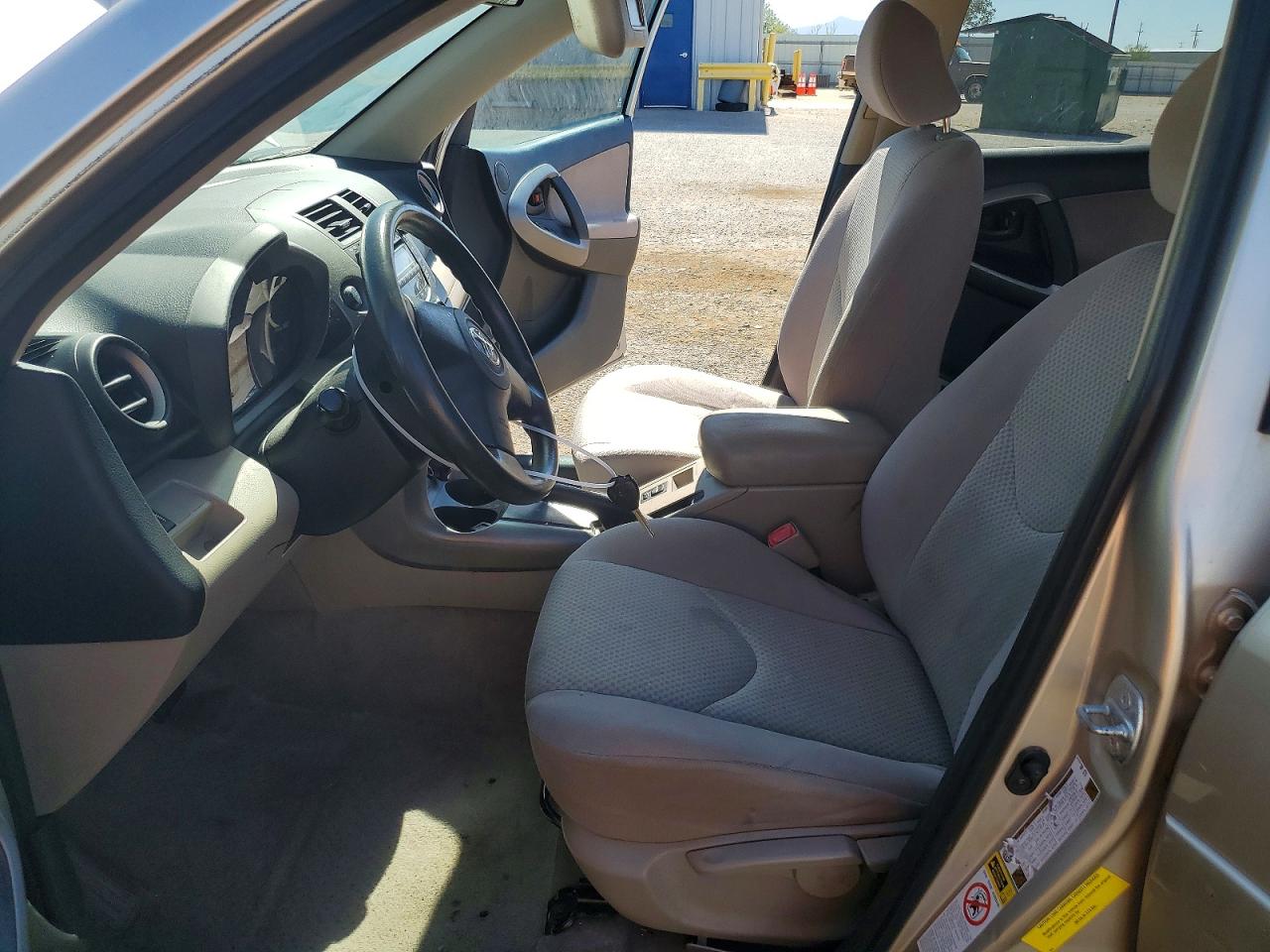 2008 Toyota Rav4 Base Gold vin: JTMZD33V985109012