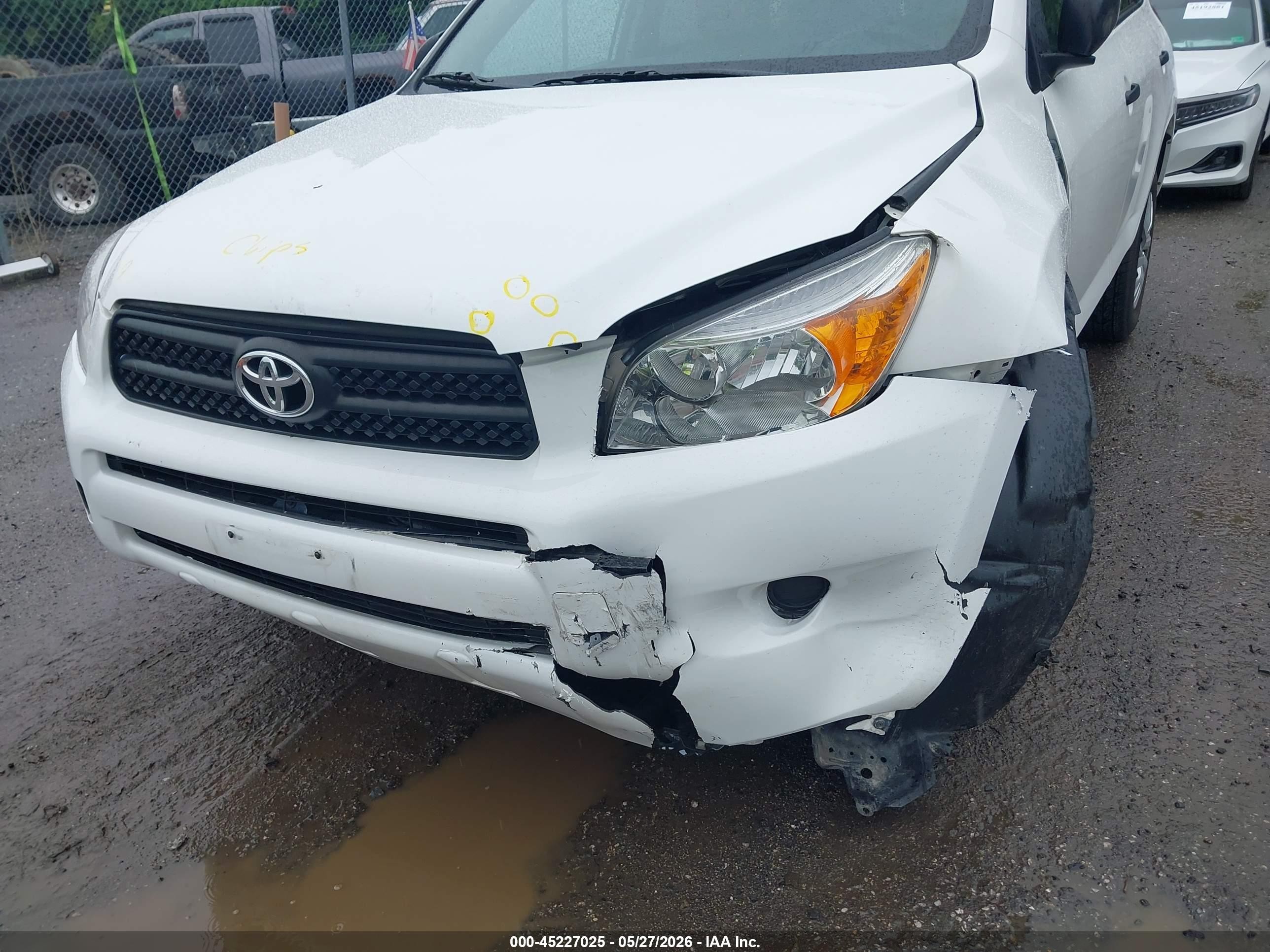 2008 Toyota Rav4   White vin: JTMZD33V986054636