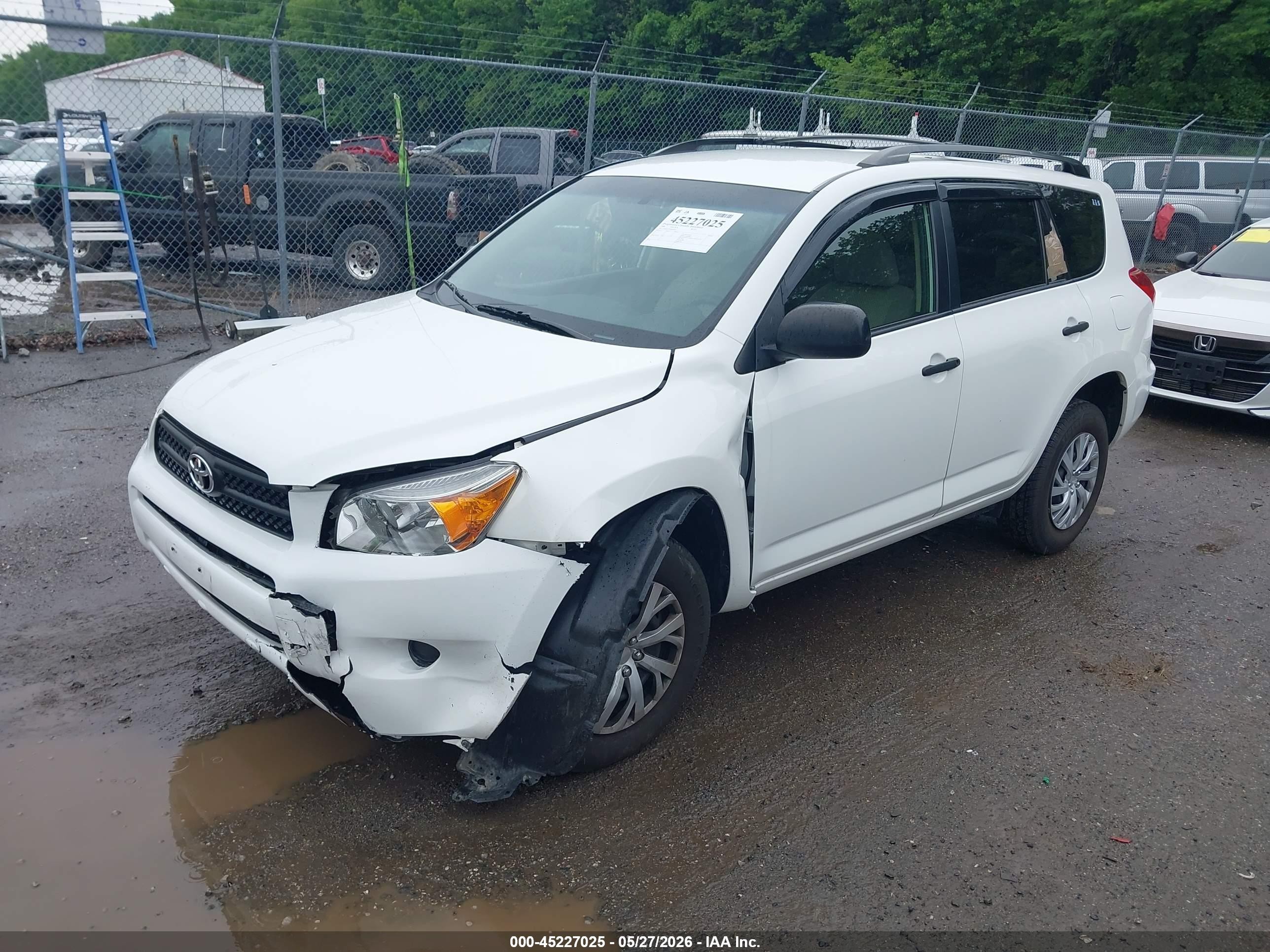 2008 Toyota Rav4   White vin: JTMZD33V986054636