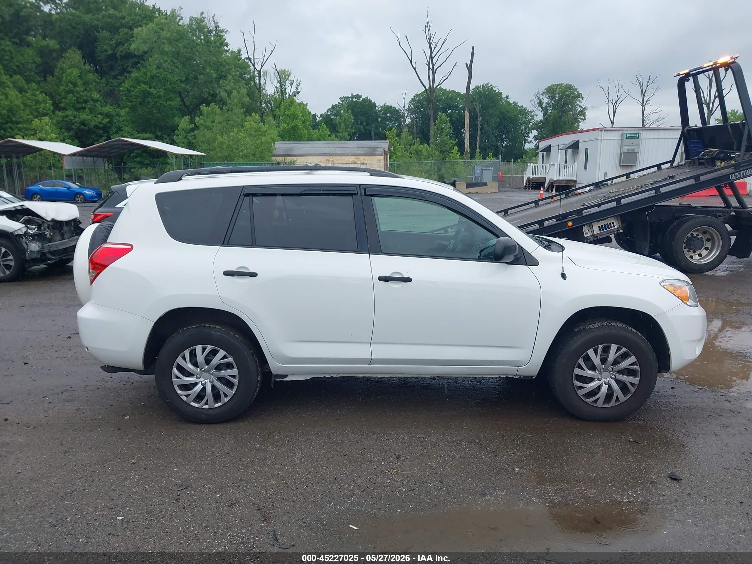2008 Toyota Rav4   White vin: JTMZD33V986054636