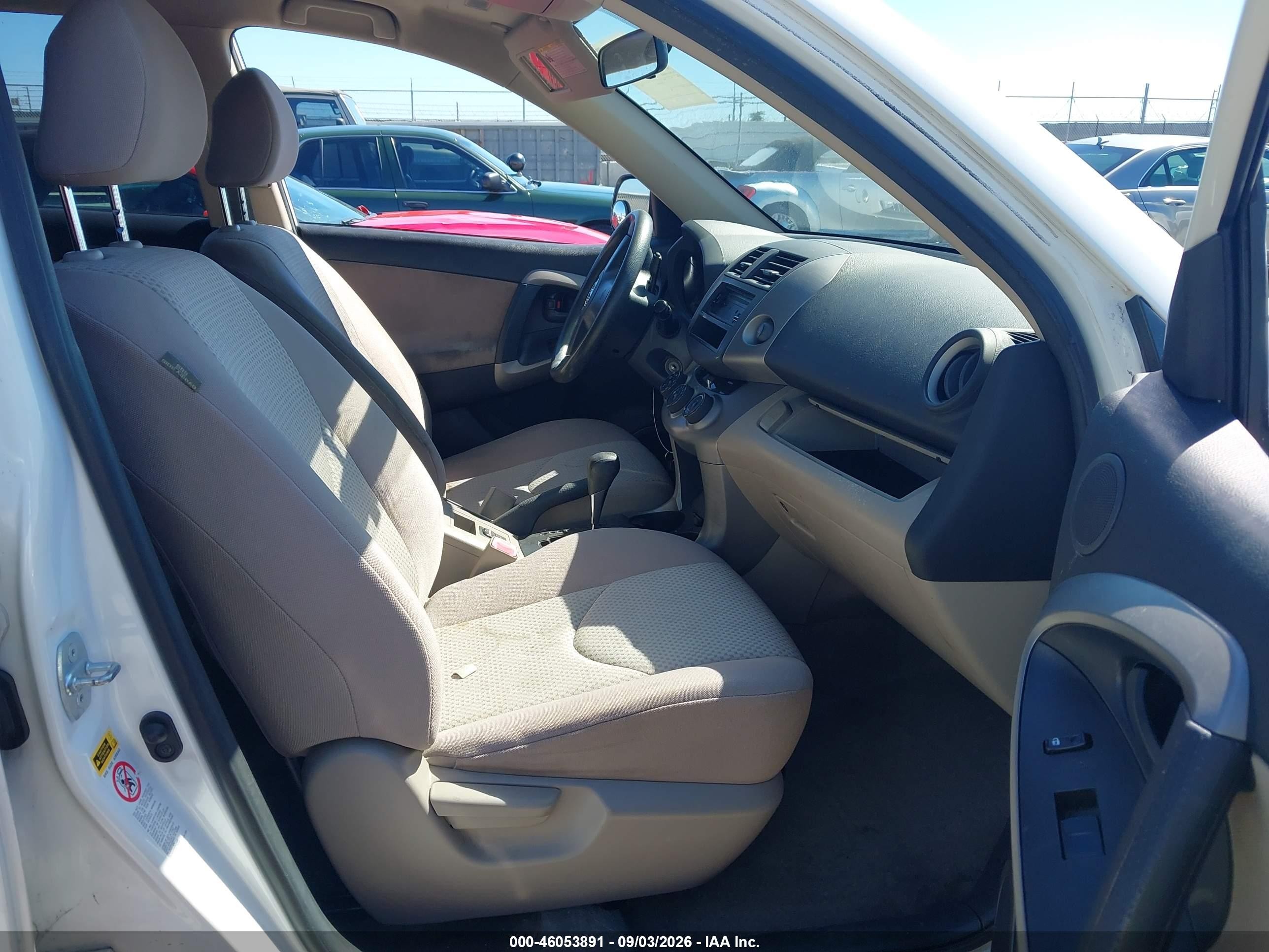 2008 Toyota Rav4   White vin: JTMZD33V986065684