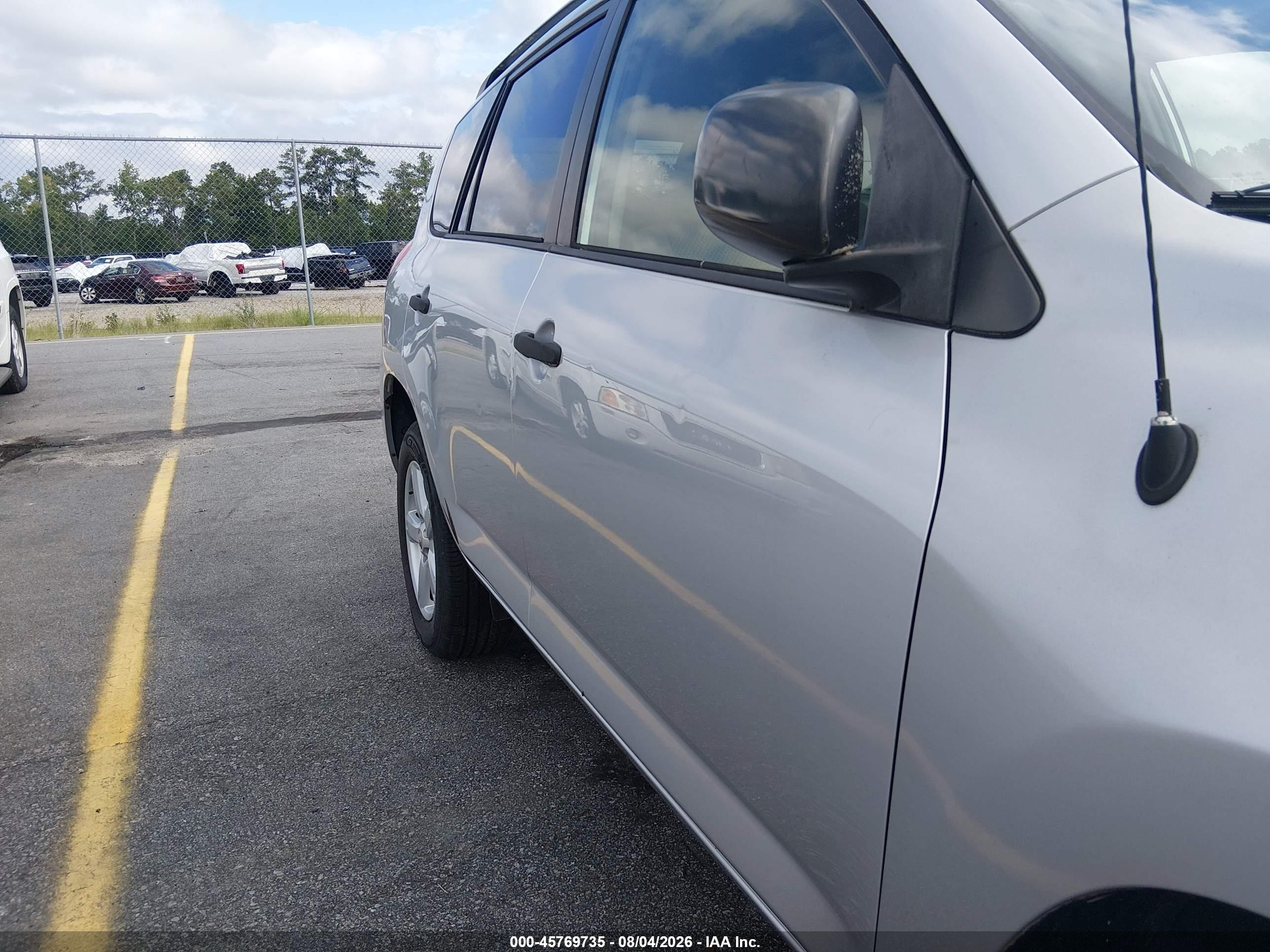 2008 Toyota Rav4   Silver vin: JTMZD33V986072098