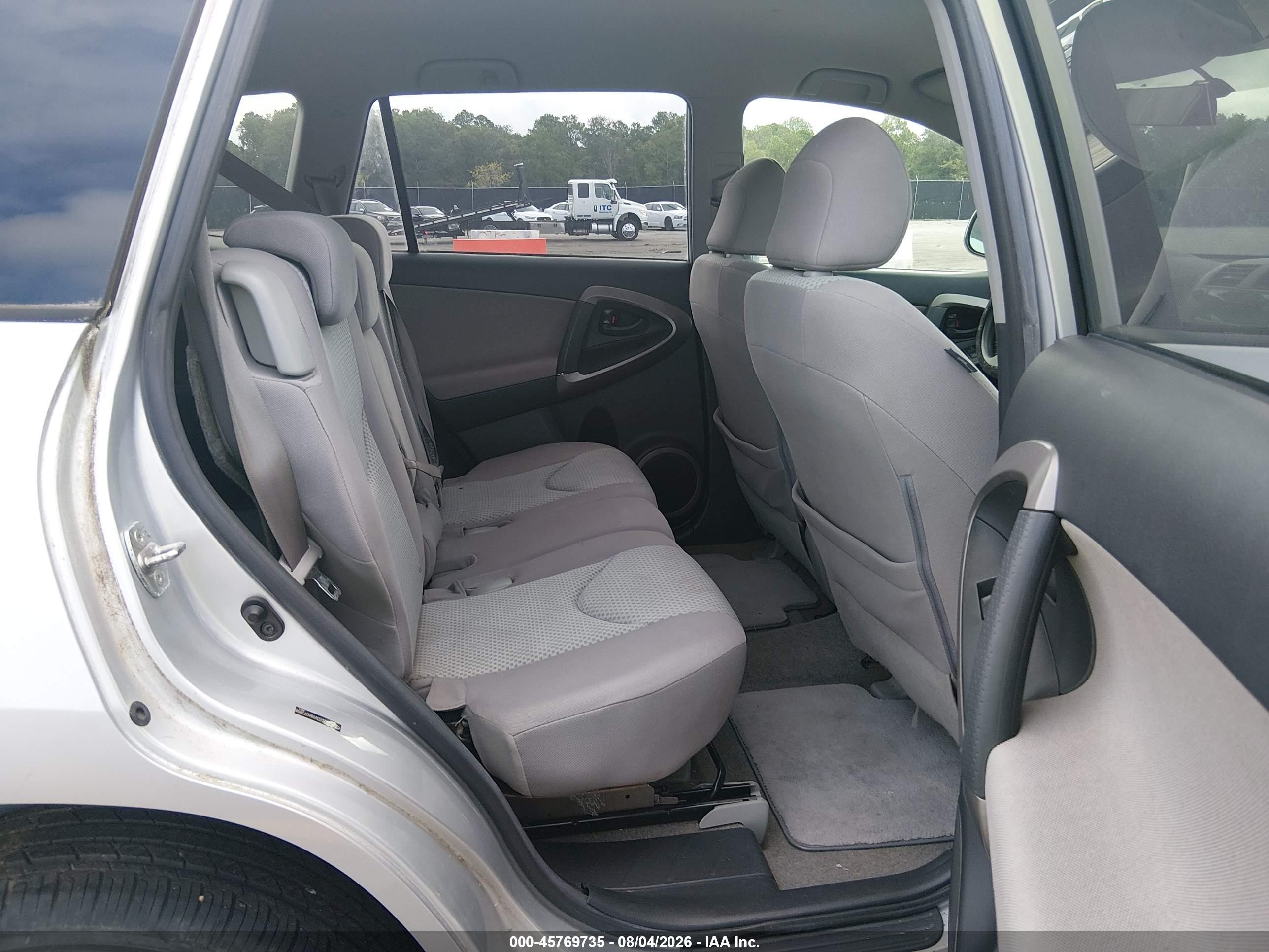 2008 Toyota Rav4   Silver vin: JTMZD33V986072098