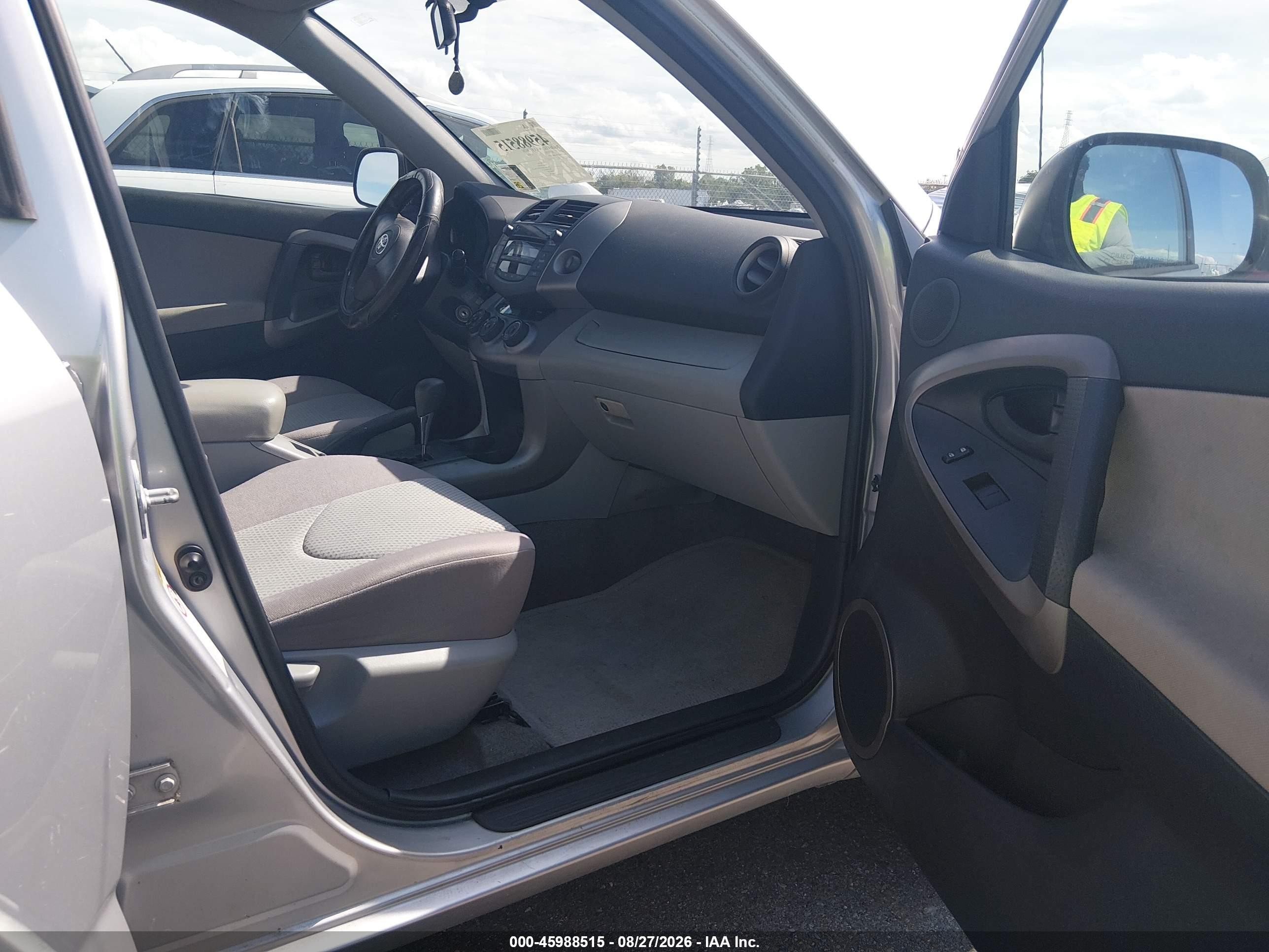 2008 Toyota Rav4   Silver vin: JTMZD33V986072747