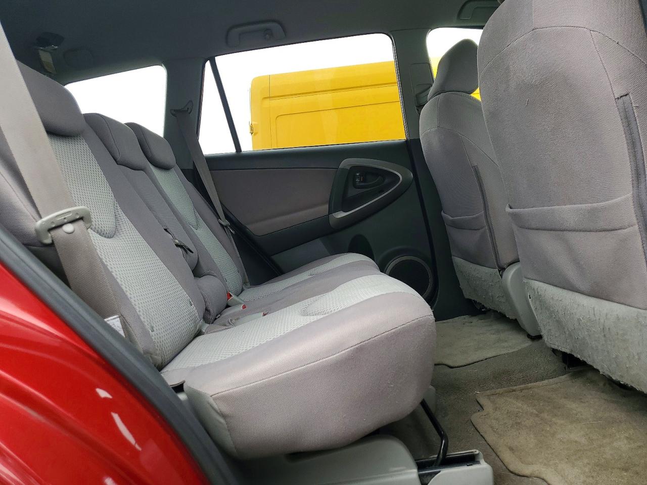 2006 Toyota Rav4 Base Red vin: JTMZD33VX65023382