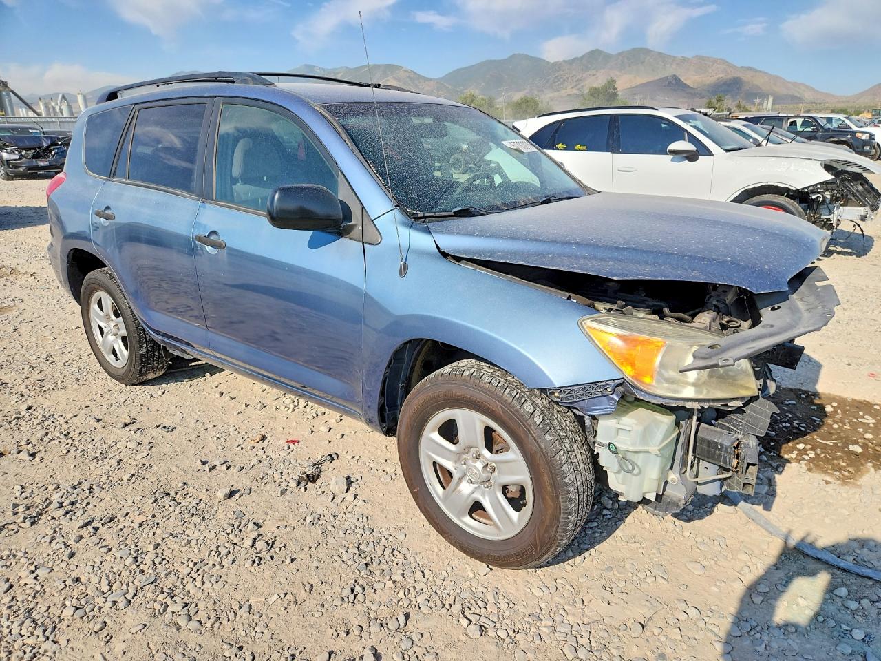 2006 Toyota Rav4 Base Blue vin: JTMZD33VX66001943