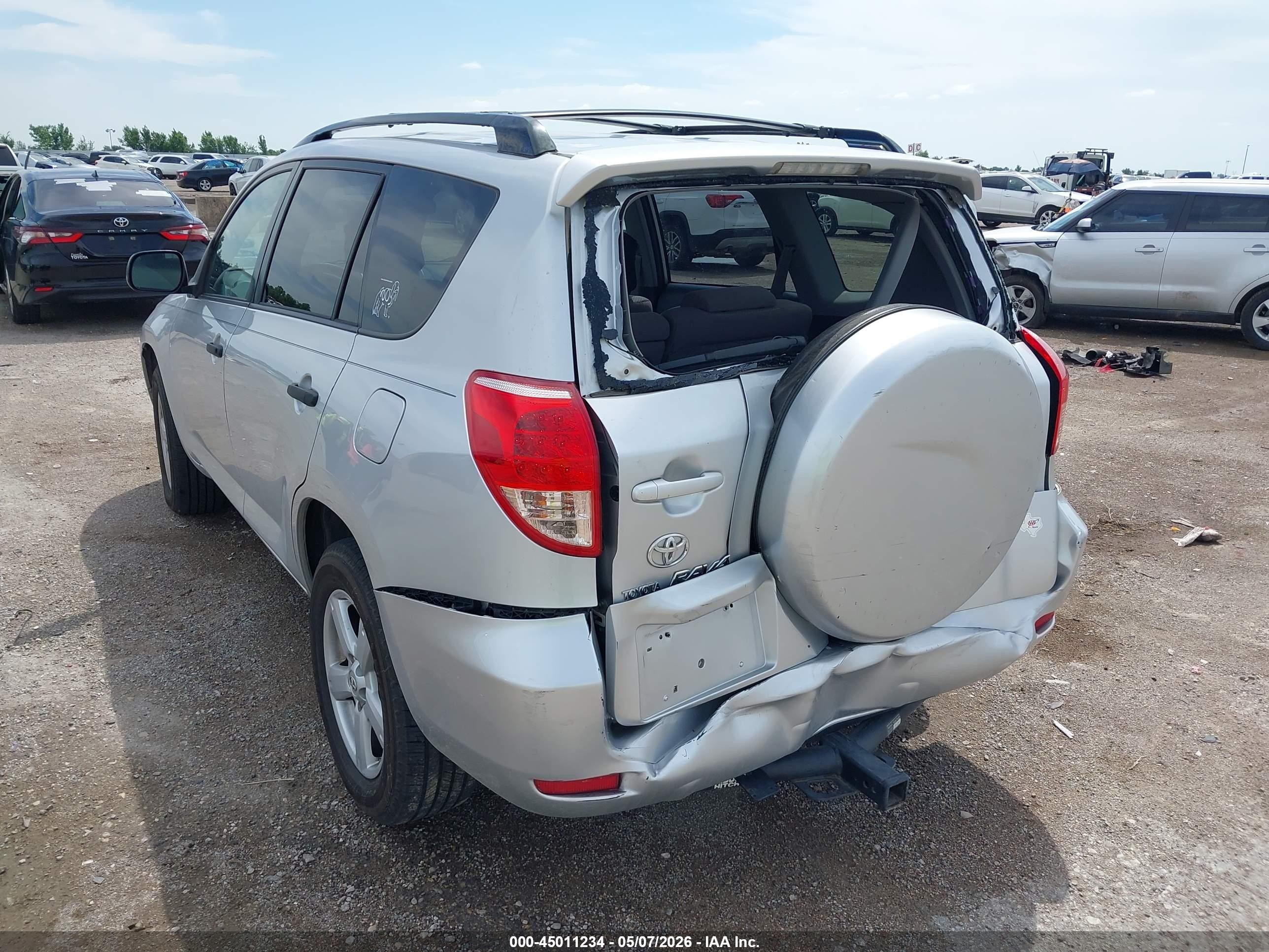 2007 Toyota Rav4   Silver vin: JTMZD33VX75048025