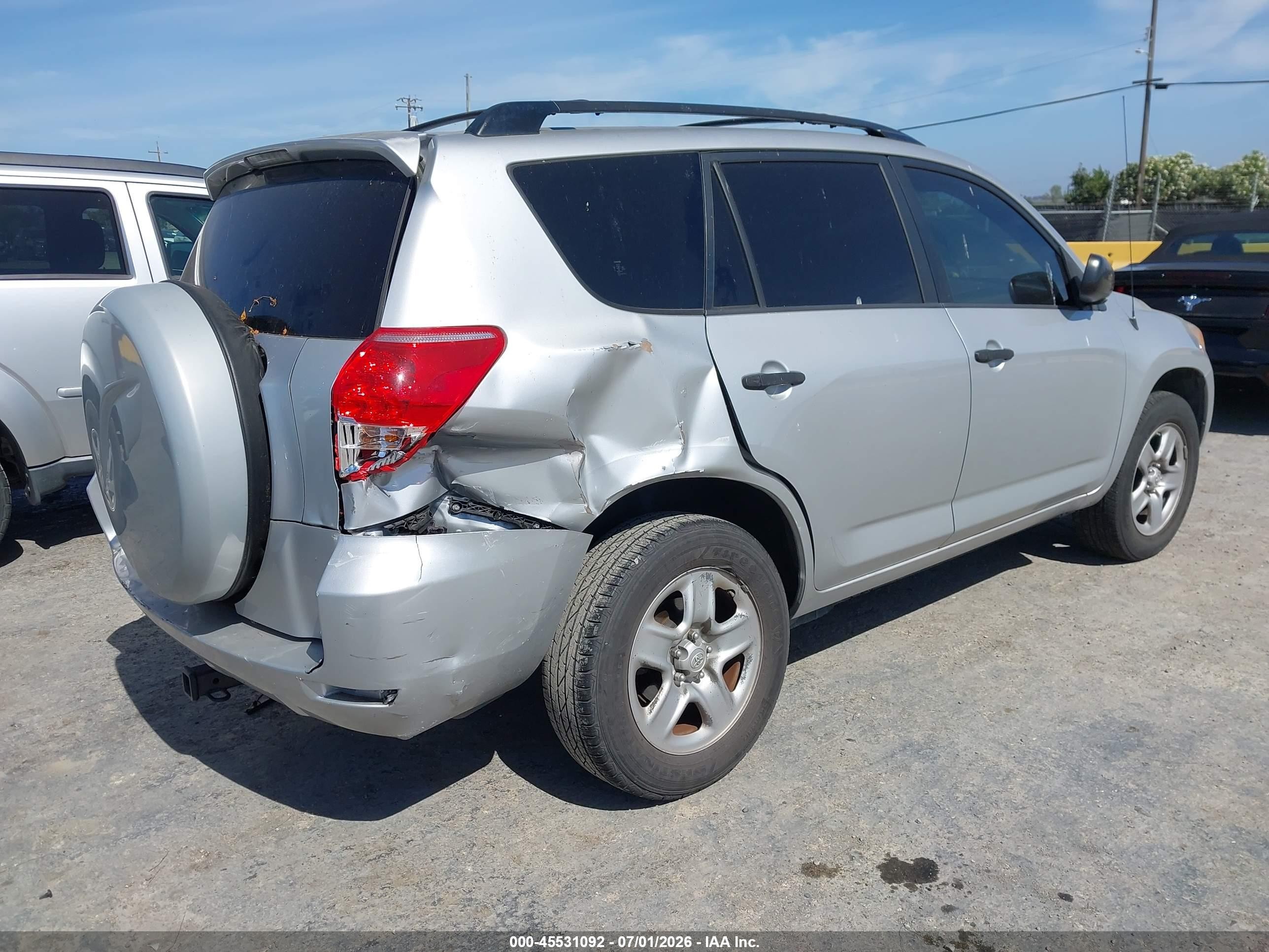 2007 Toyota Rav4   Silver vin: JTMZD33VX75061728