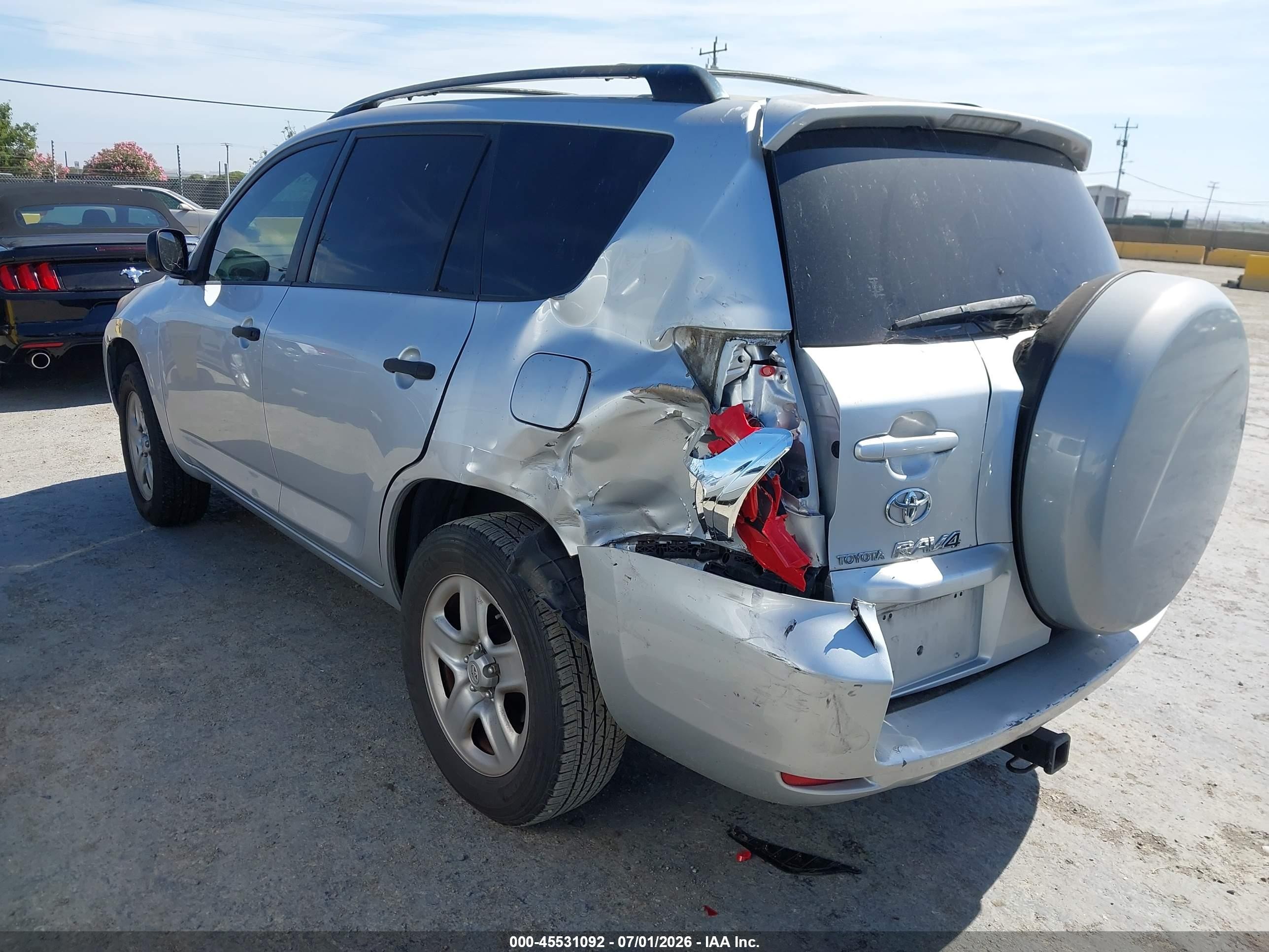 2007 Toyota Rav4   Silver vin: JTMZD33VX75061728