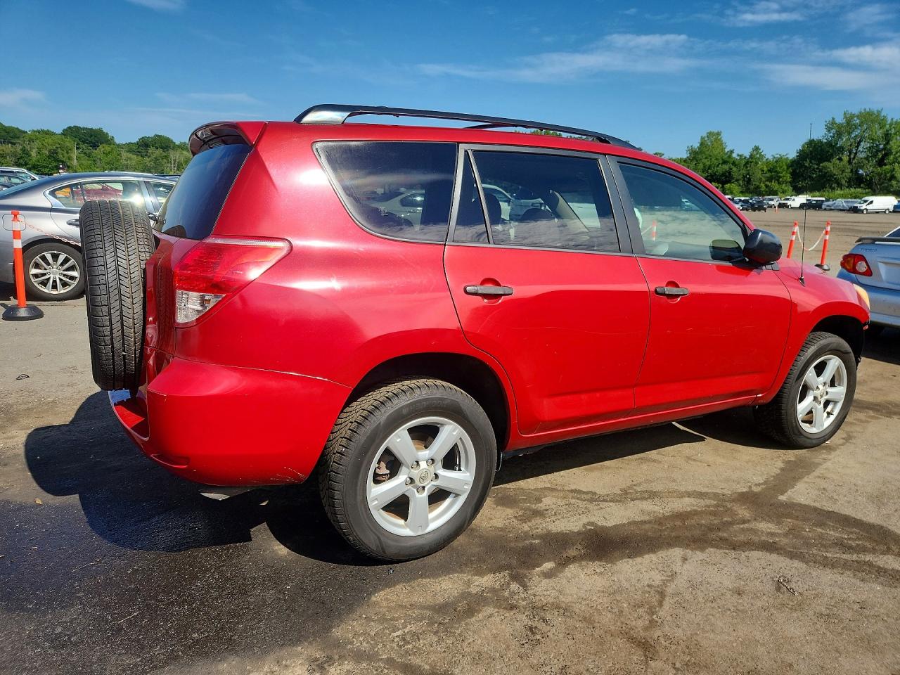 2007 Toyota Rav4 Base Red vin: JTMZD33VX76035401