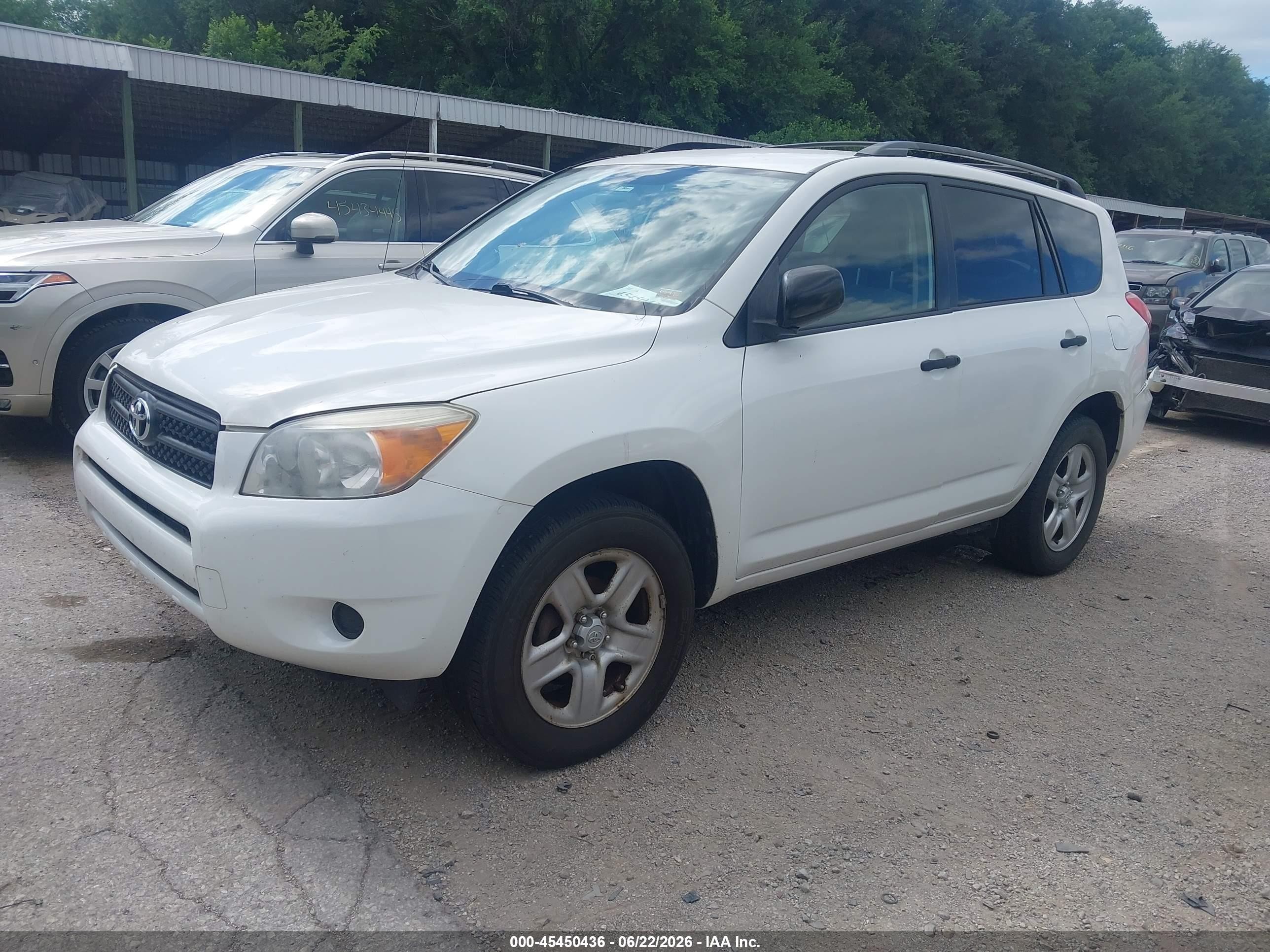 2008 Toyota Rav4   White vin: JTMZD33VX86055648