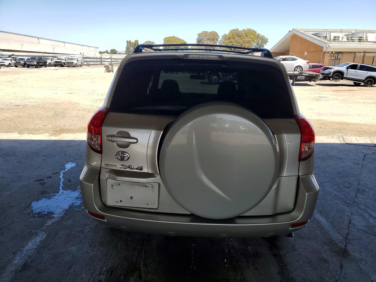 2008 Toyota Rav4 Base Tan vin: JTMZD33VX86055794