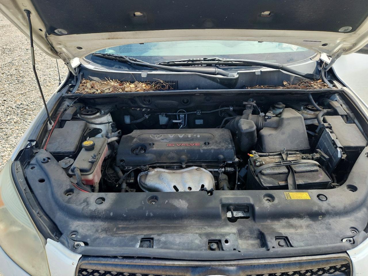 2008 Toyota Rav4 Base White vin: JTMZD33VX86073499
