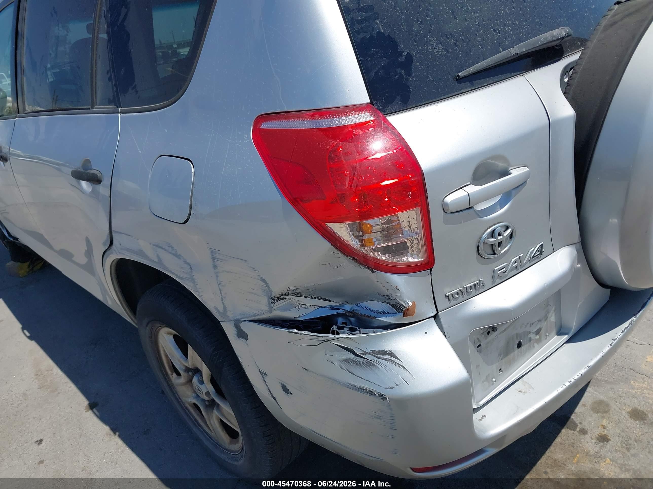 2008 Toyota Rav4   Silver vin: JTMZD33VX86077715