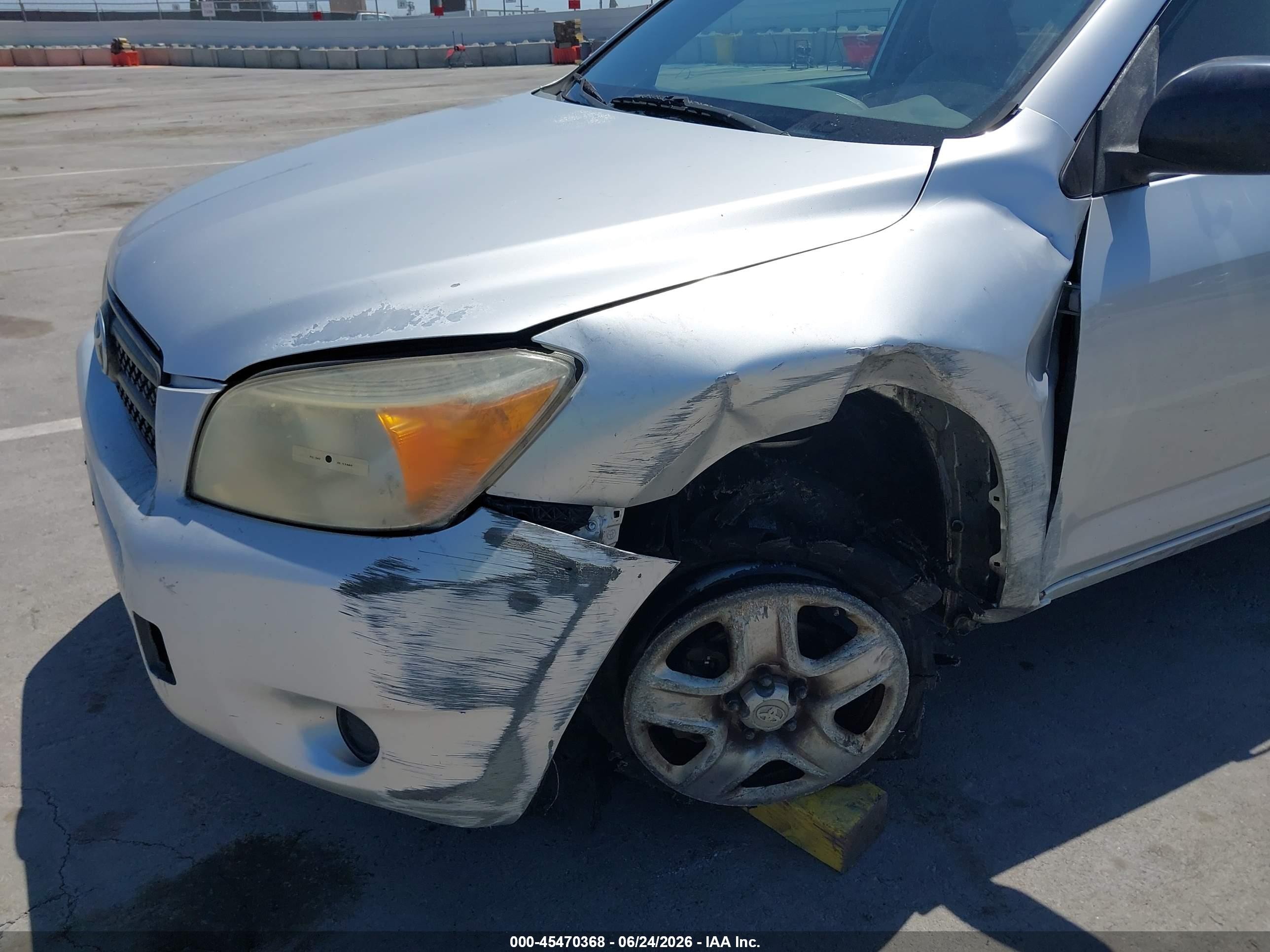2008 Toyota Rav4   Silver vin: JTMZD33VX86077715