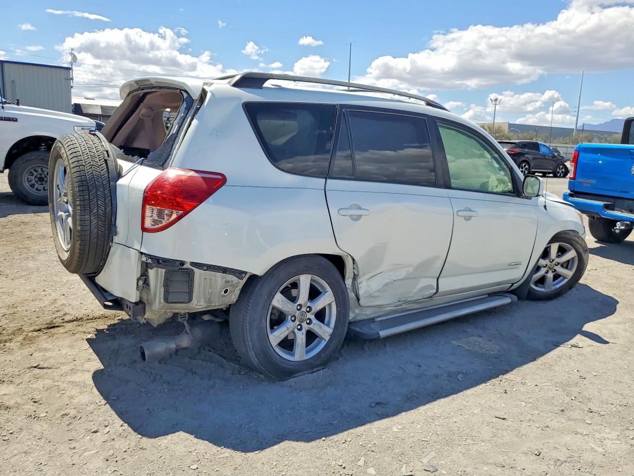 2007 Toyota Rav4 Limited White vin: JTMZD34V275058868