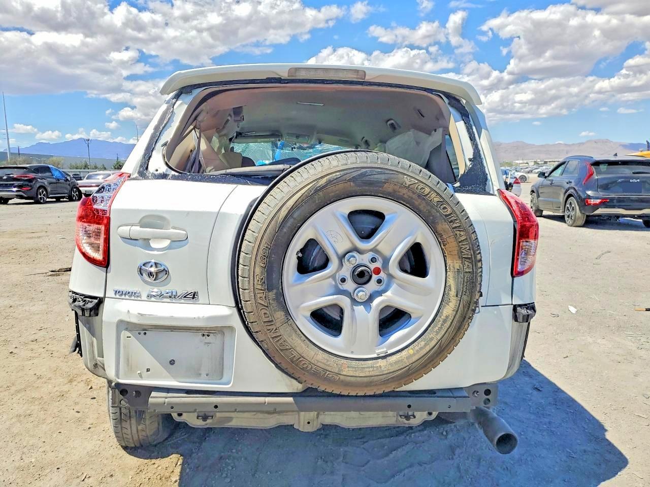 2007 Toyota Rav4 Limited White vin: JTMZD34V275058868